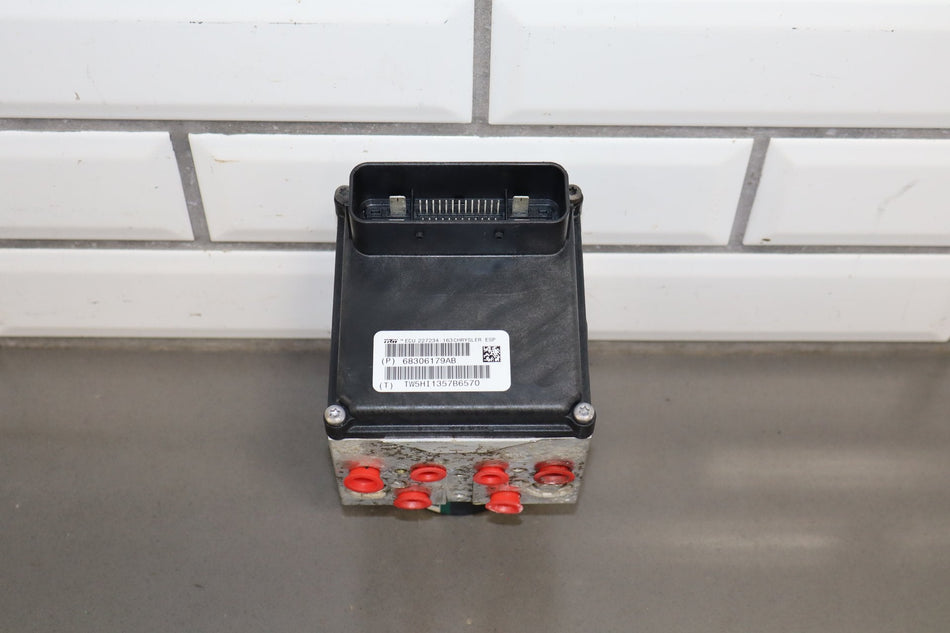 2017-2018 Ram 2500 ABS Pump Module Assembly 68143491AA OEM