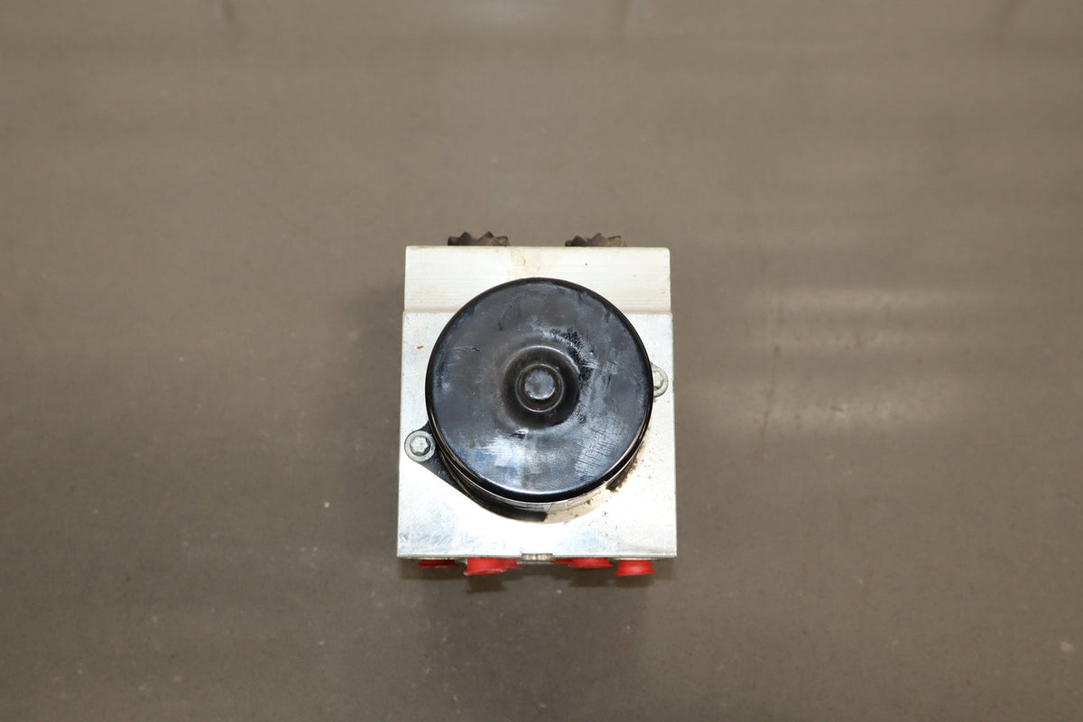 2017-2018 Ram 2500 ABS Pump Module Assembly 68143491AA OEM