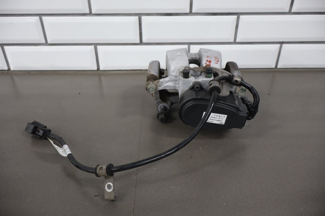 2017 - 2023 Tesla Model 3 Pair - OEM Rear Brake Calipers 104624 - 97 - F