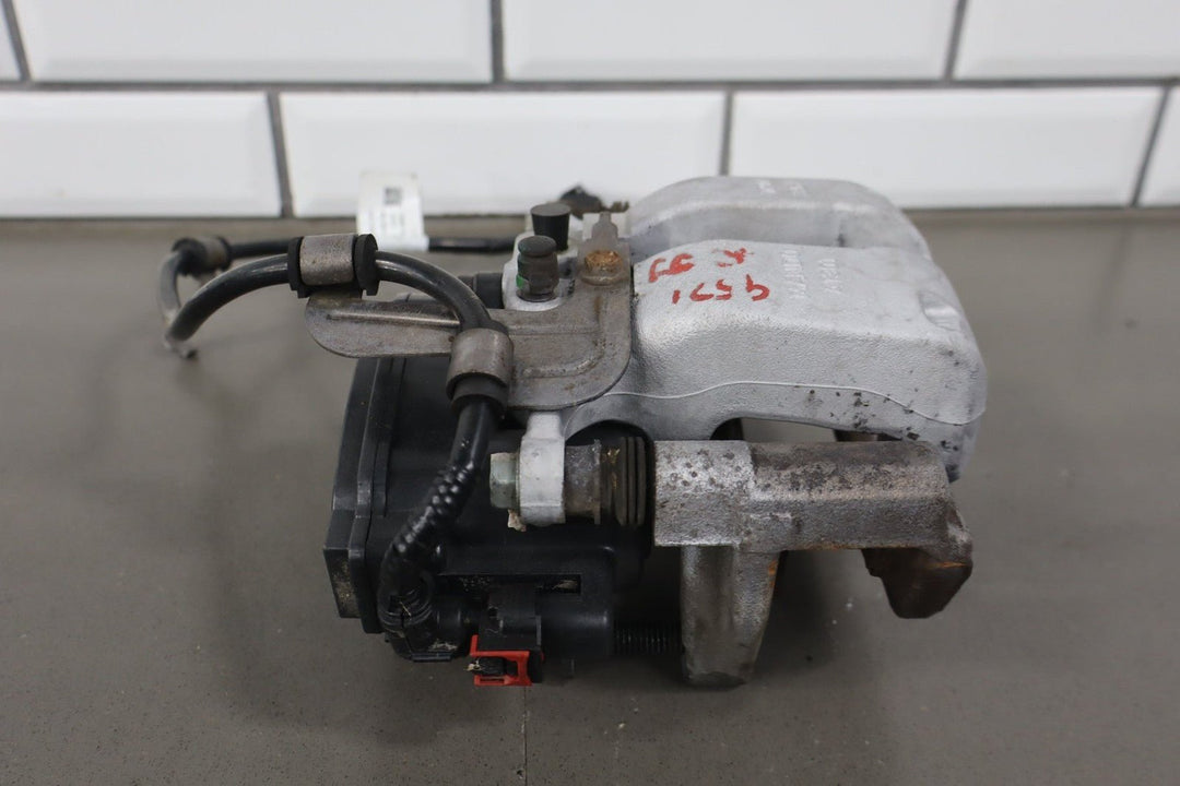 2017 - 2023 Tesla Model 3 Pair - OEM Rear Brake Calipers 104624 - 97 - F