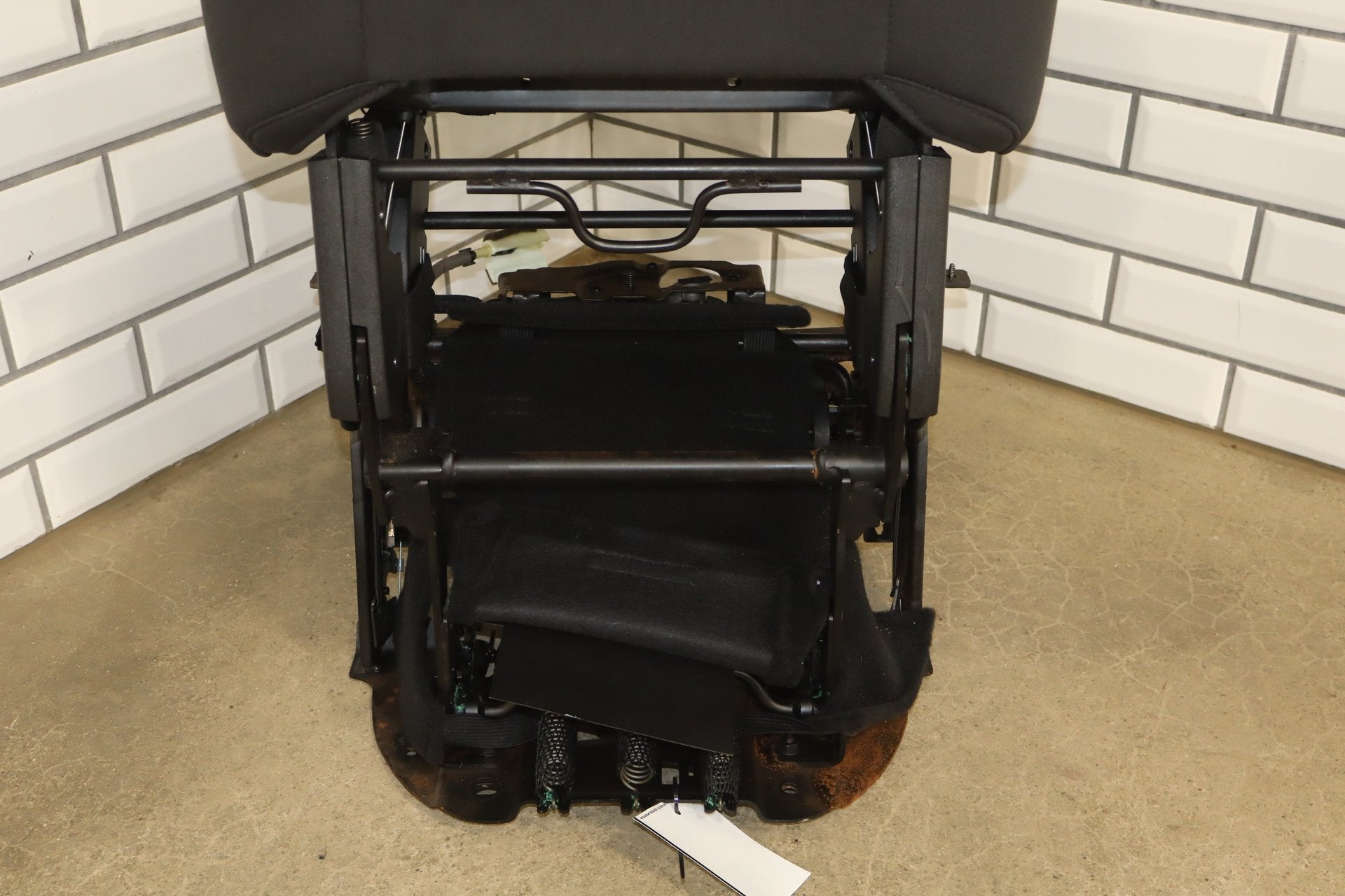 2017-2024 Chrysler Pacifica 2nd Row Right Outer Seat Assembly Black Cloth OEM