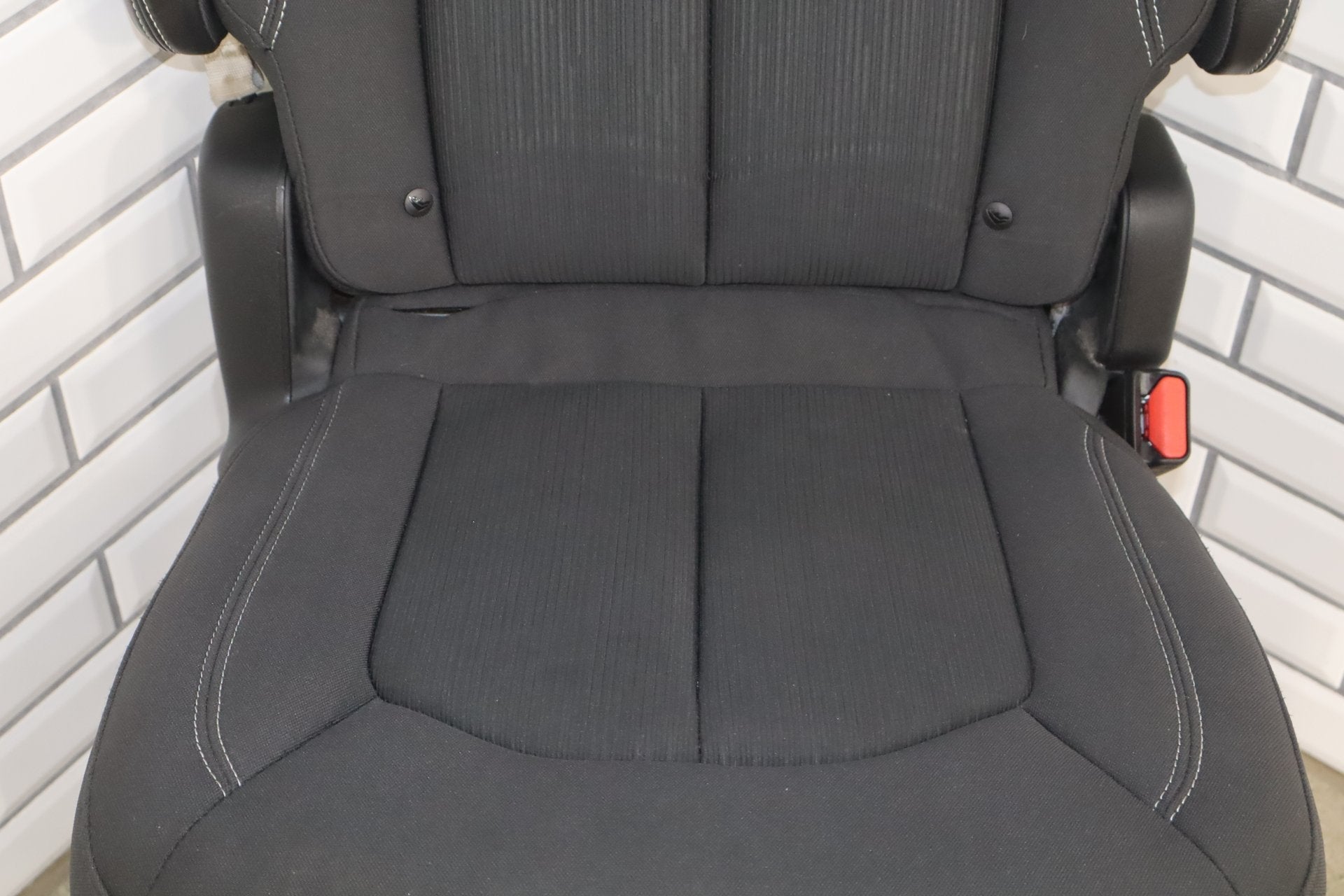 2017-2024 Chrysler Pacifica 2nd Row Right Outer Seat Assembly Black Cloth OEM