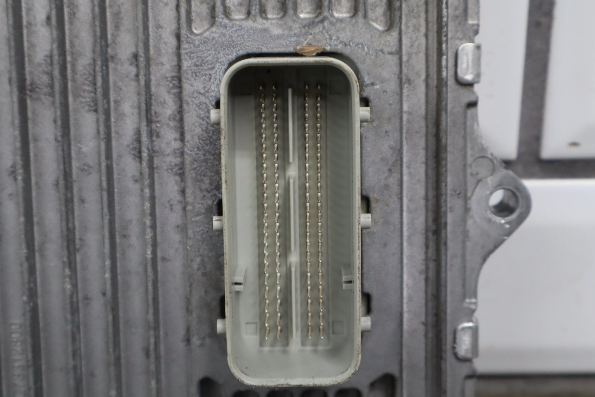 2017-2024 Chrysler Pacifica 3.6LL Engine Computer