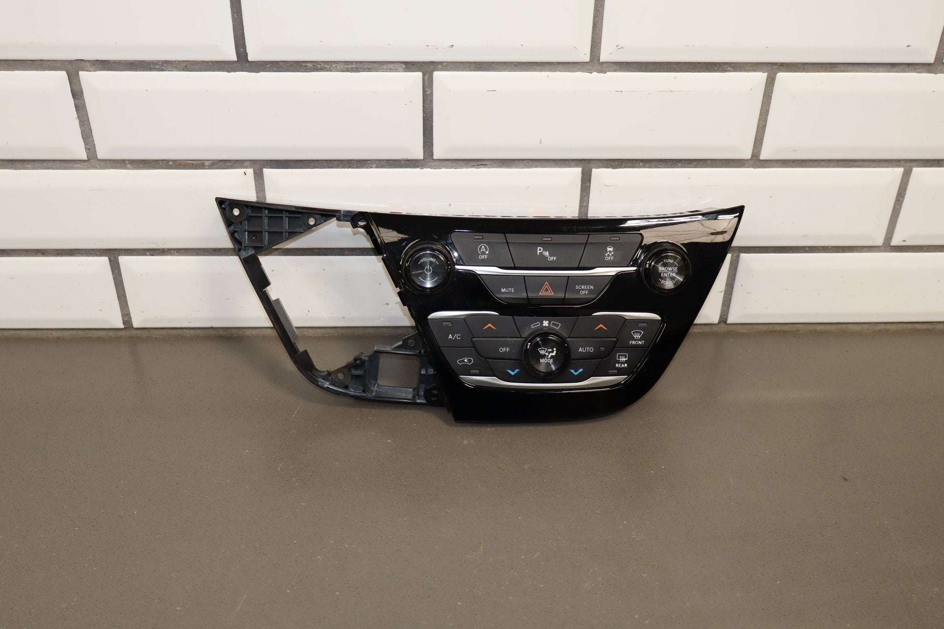 2017-2024 Chrysler Pacifica Climate Control OEM