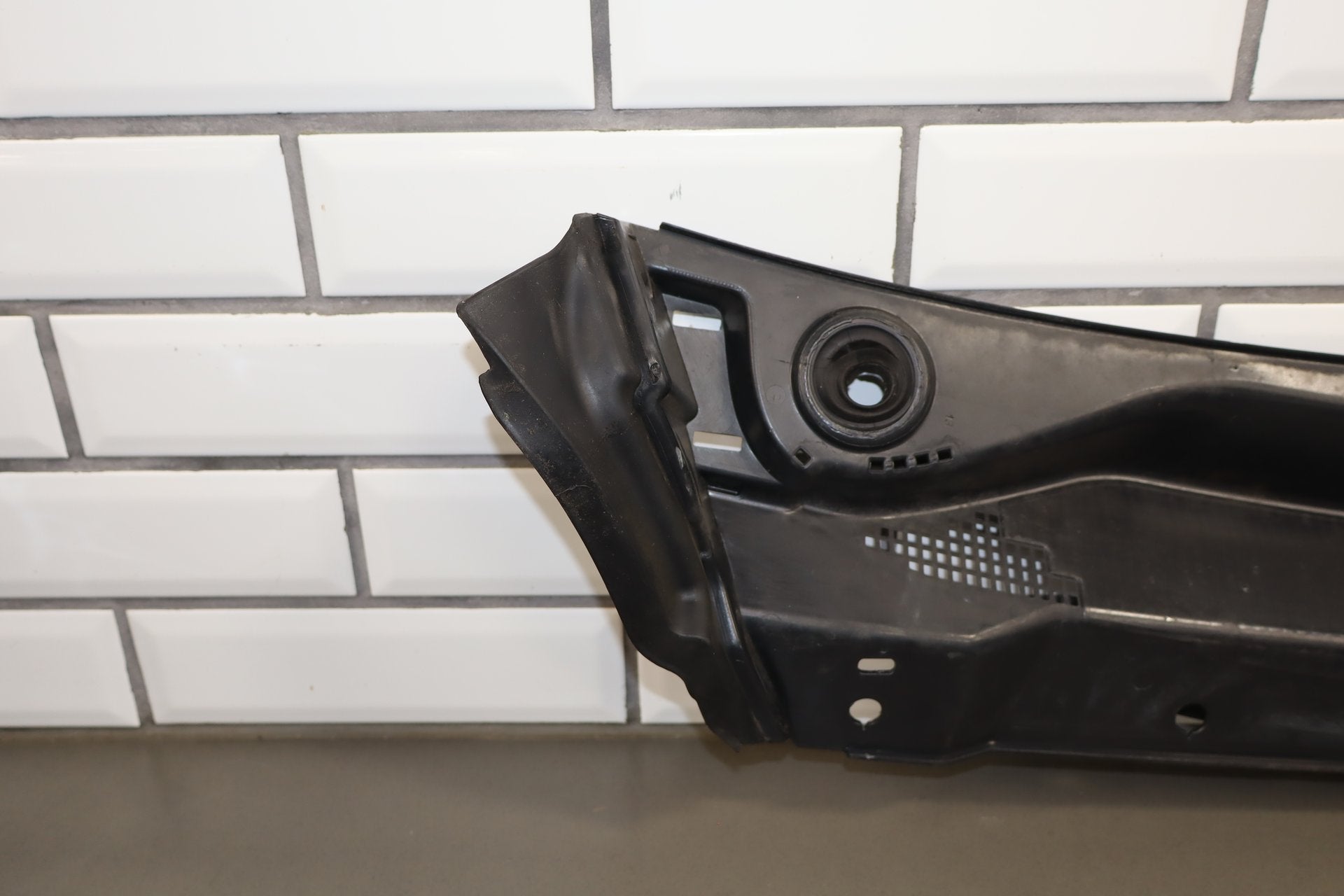 2017-2024 Chrysler Pacifica Cowl Vent Panel OEM