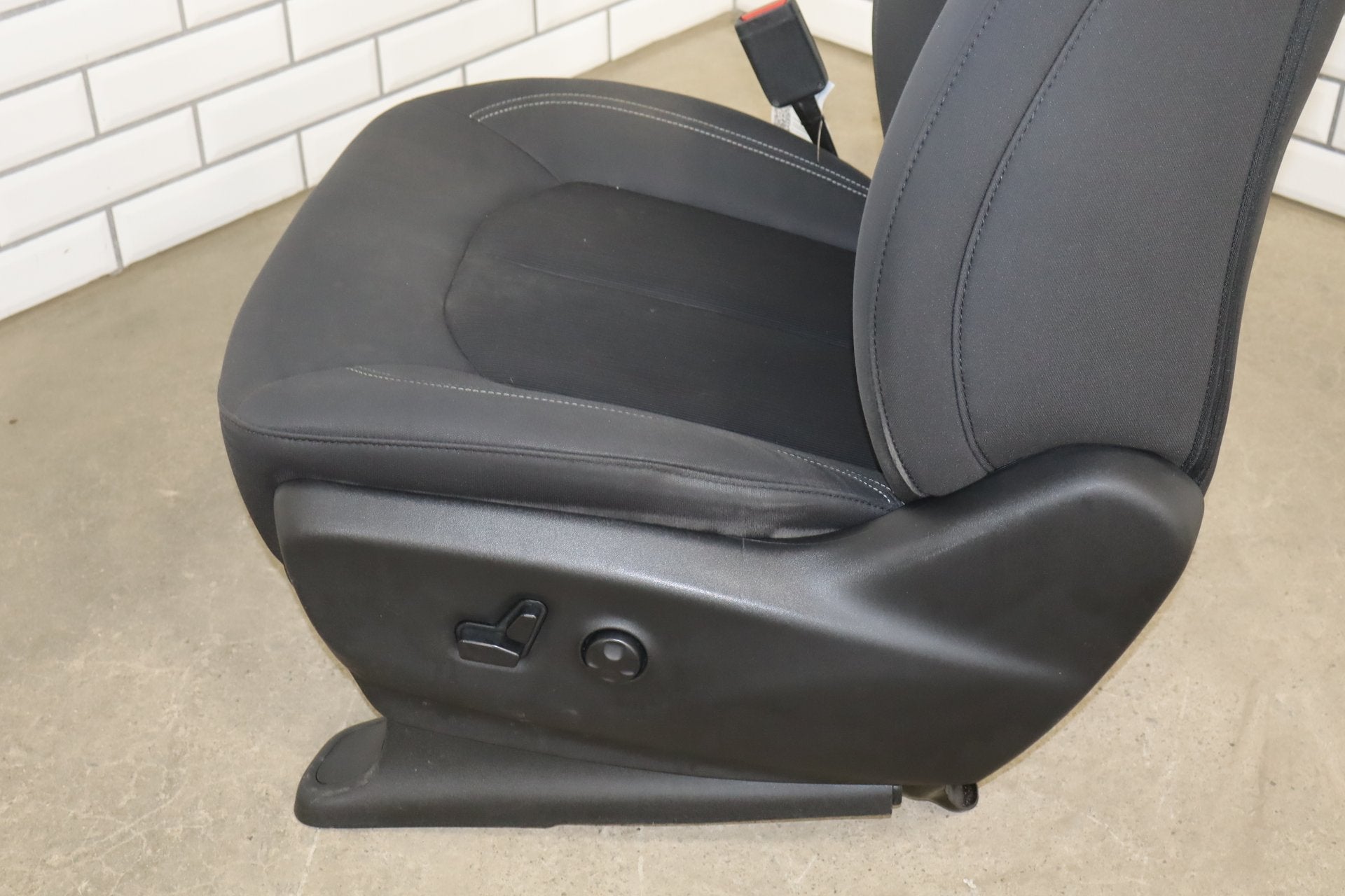 2017-2024 Chrysler Pacifica Driver Left Front Seat OEM Cloth