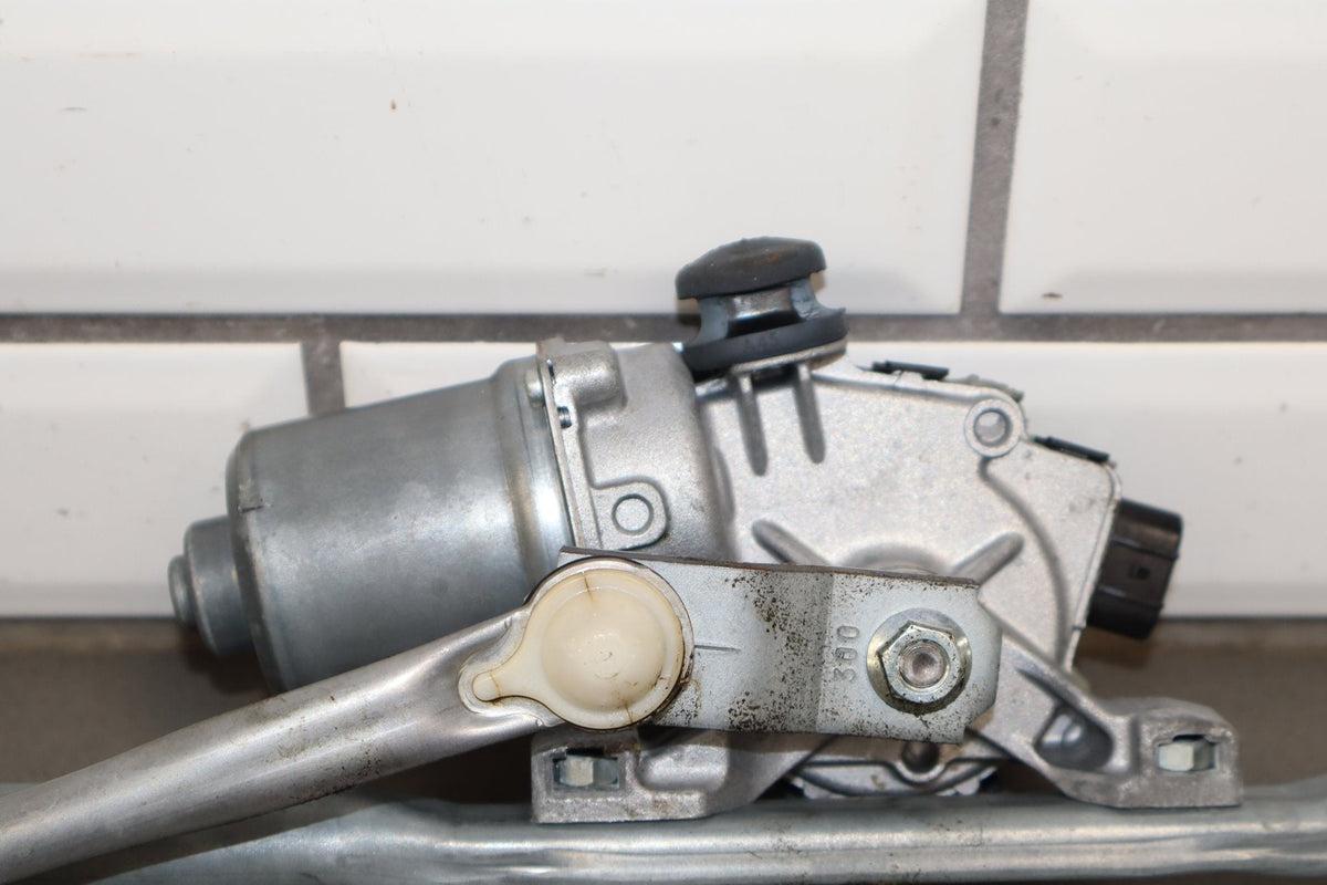 2017-2024 Chrysler Pacifica Front Windshield Wiper Motor OEM