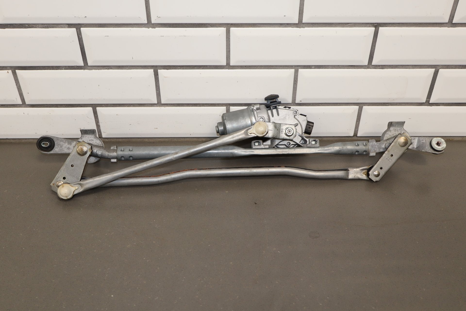 2017-2024 Chrysler Pacifica Front Windshield Wiper Motor OEM
