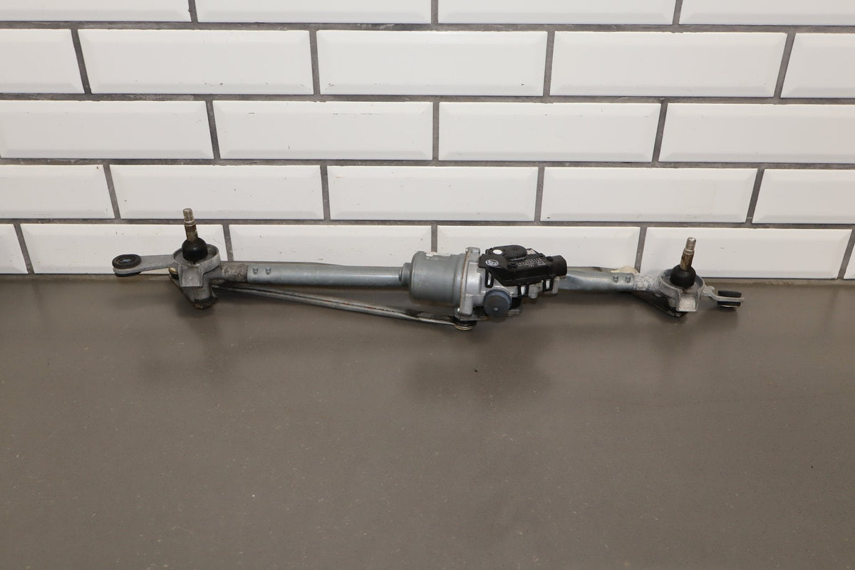 2017-2024 Chrysler Pacifica Front Windshield Wiper Motor OEM