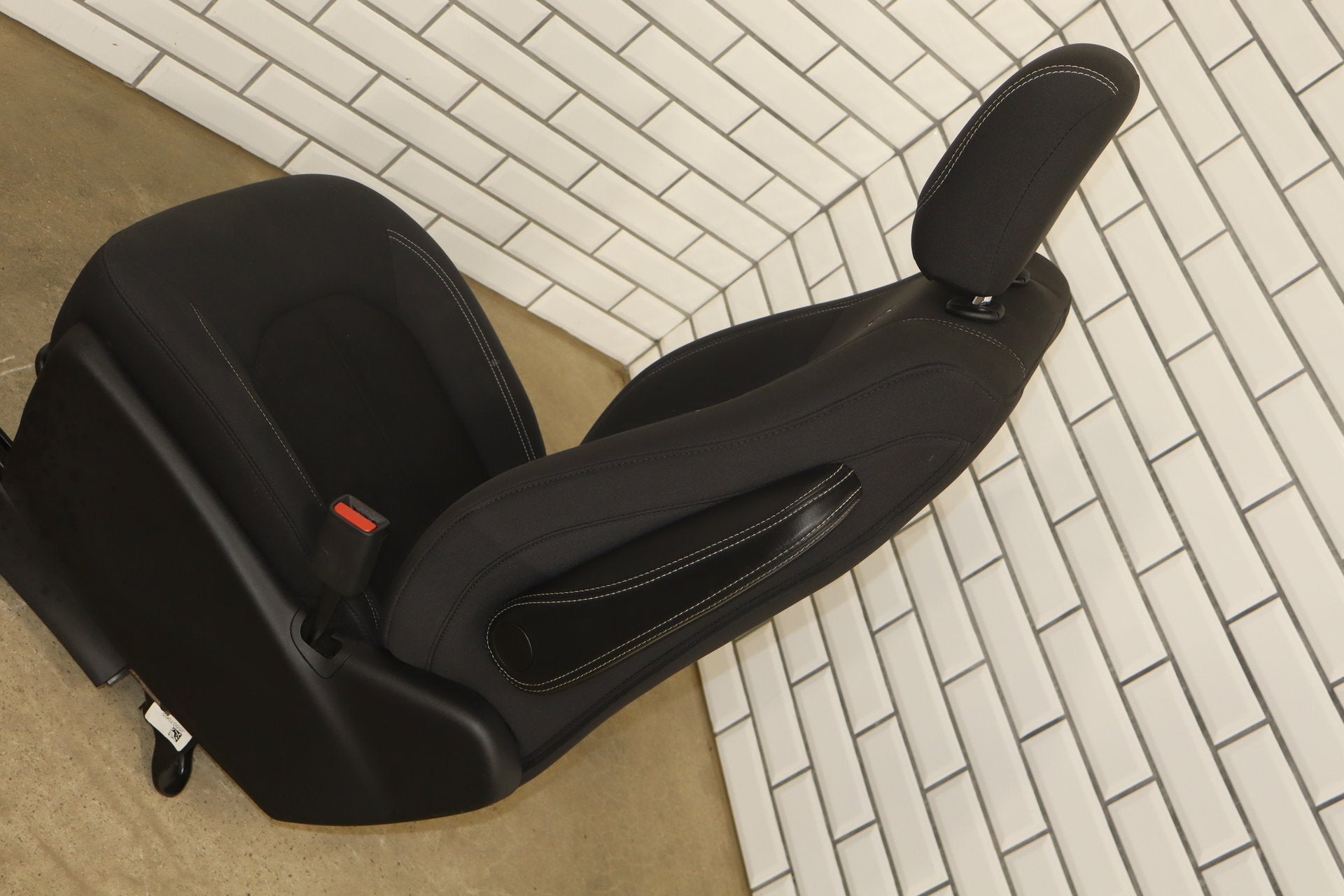 2017-2024 Chrysler Pacifica Passenger RH Right Front Seat Clotch Black X3
