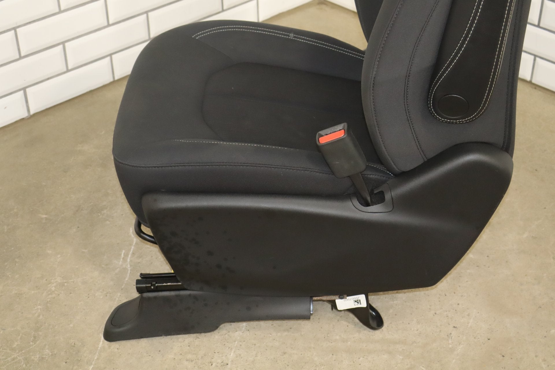2017-2024 Chrysler Pacifica Passenger RH Right Front Seat Clotch Black X3