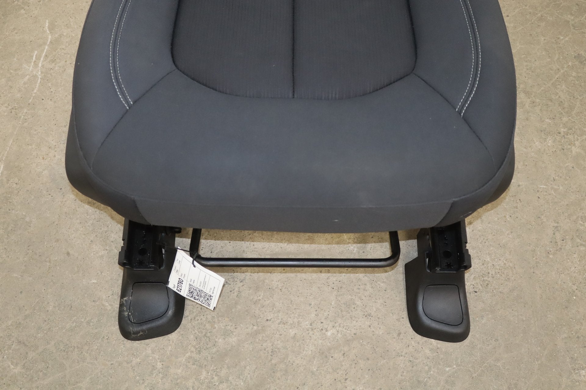 2017-2024 Chrysler Pacifica Passenger RH Right Front Seat Clotch Black X3