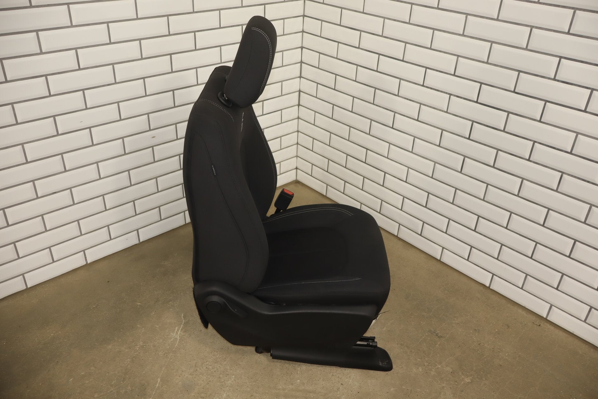 2017-2024 Chrysler Pacifica Passenger RH Right Front Seat Clotch Black X3
