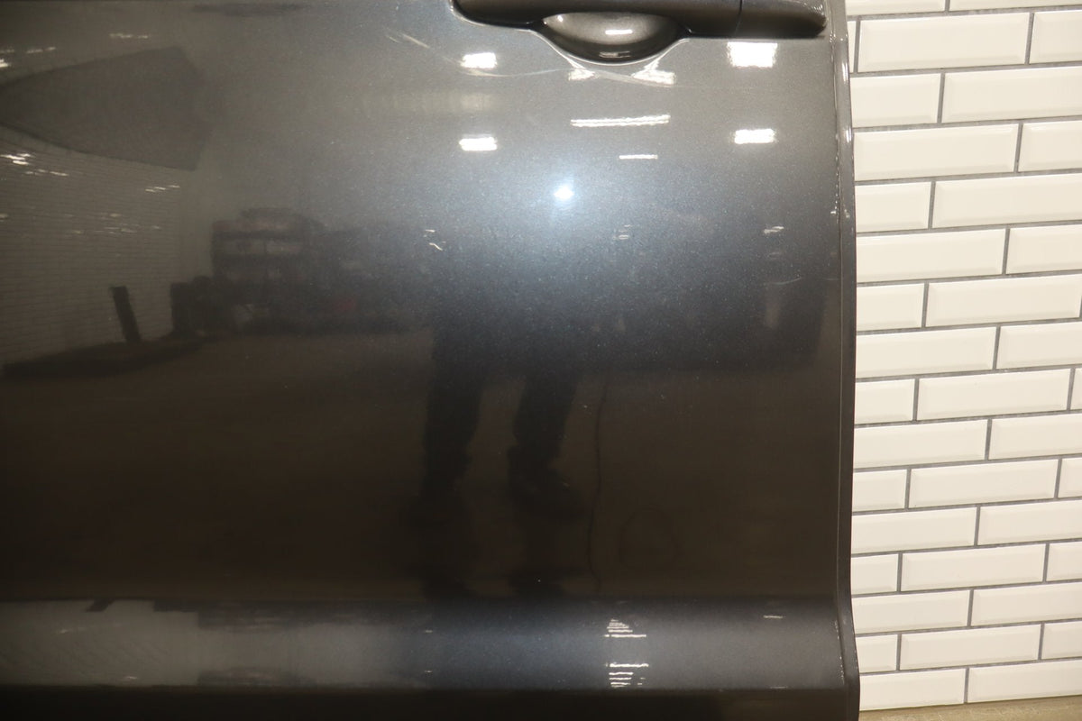 2017-2024 Chrysler Pacifica Right Rear Door Granite Crystal ( PAU )