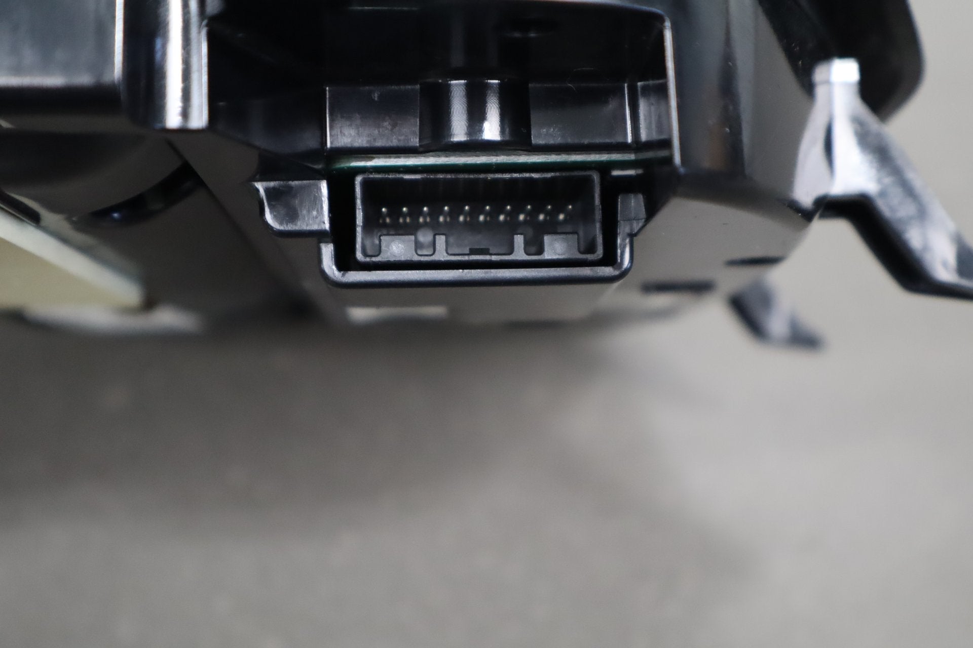 2017-2024 Chrysler Pacifica Roof Console OEM