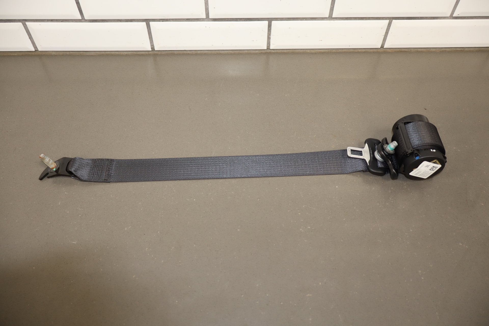 2017-2024 Chrysler Pacifica Touring Plus Left Rear Seat Belt X3