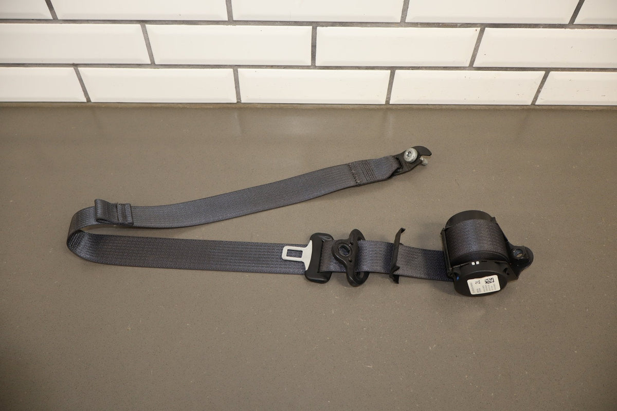 2017-2024 Chrysler Pacifica Touring Plus Left Rear Seat Belt X3