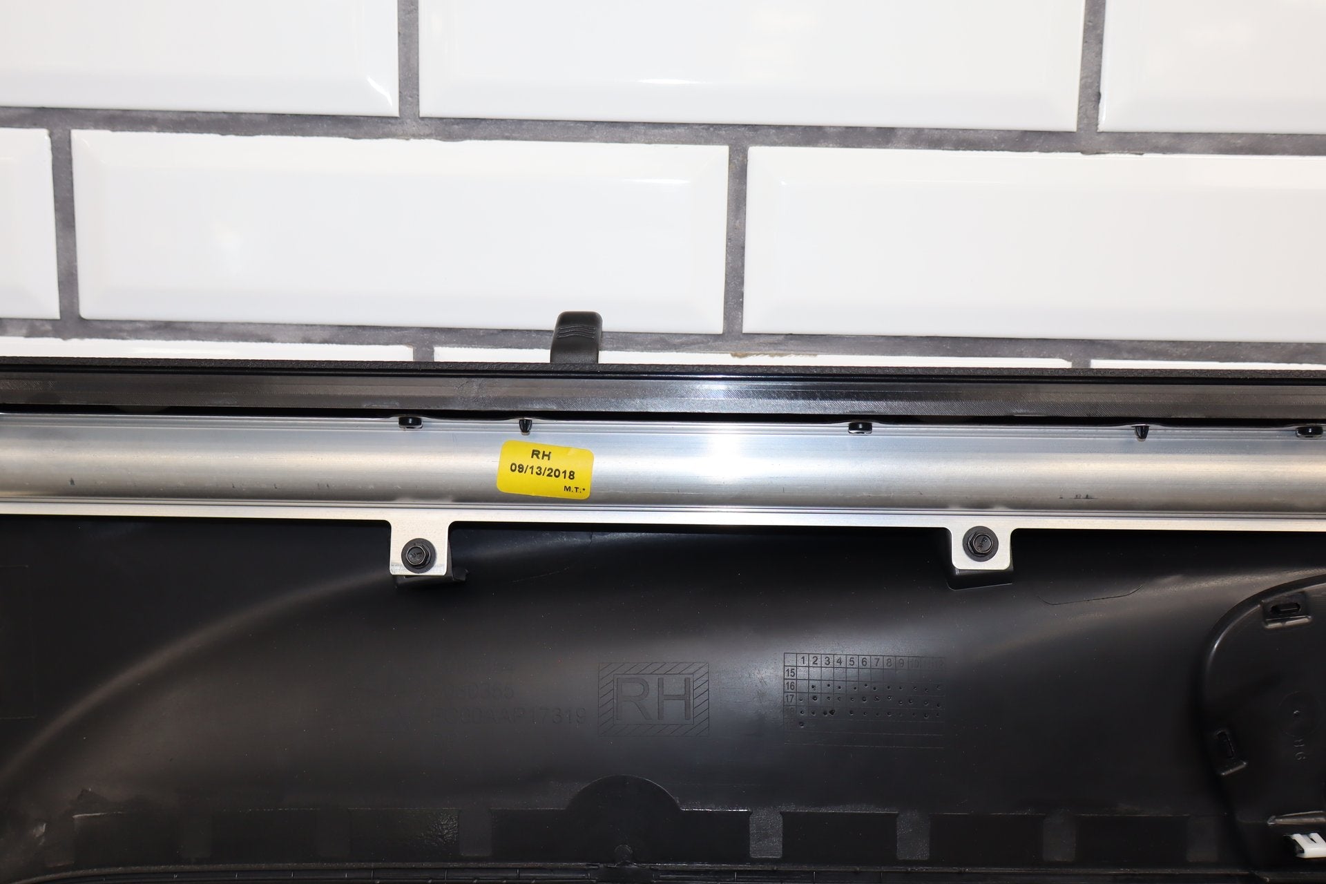 2017-2024 Chrysler Pacifica Touring Plus Right Rear Door Panel X3