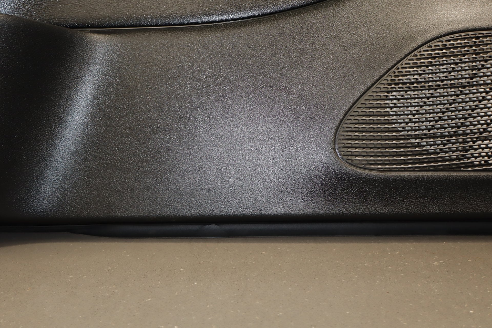 2017-2024 Chrysler Pacifica Touring Plus Right Rear Door Panel X3