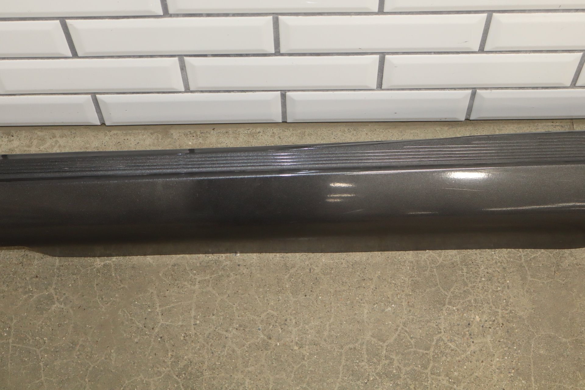 2017-2024 Chrysler Pacifica Touring Plus Right Rocker Molding Granite Crystal Granite Crystal