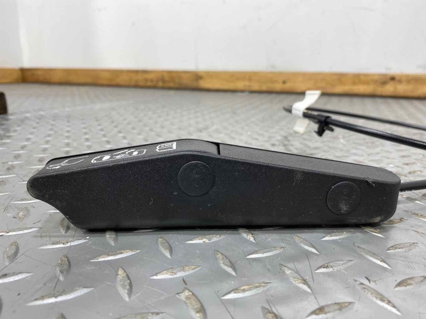 2017 Chevrolet Corvette- Right Front Door Latch