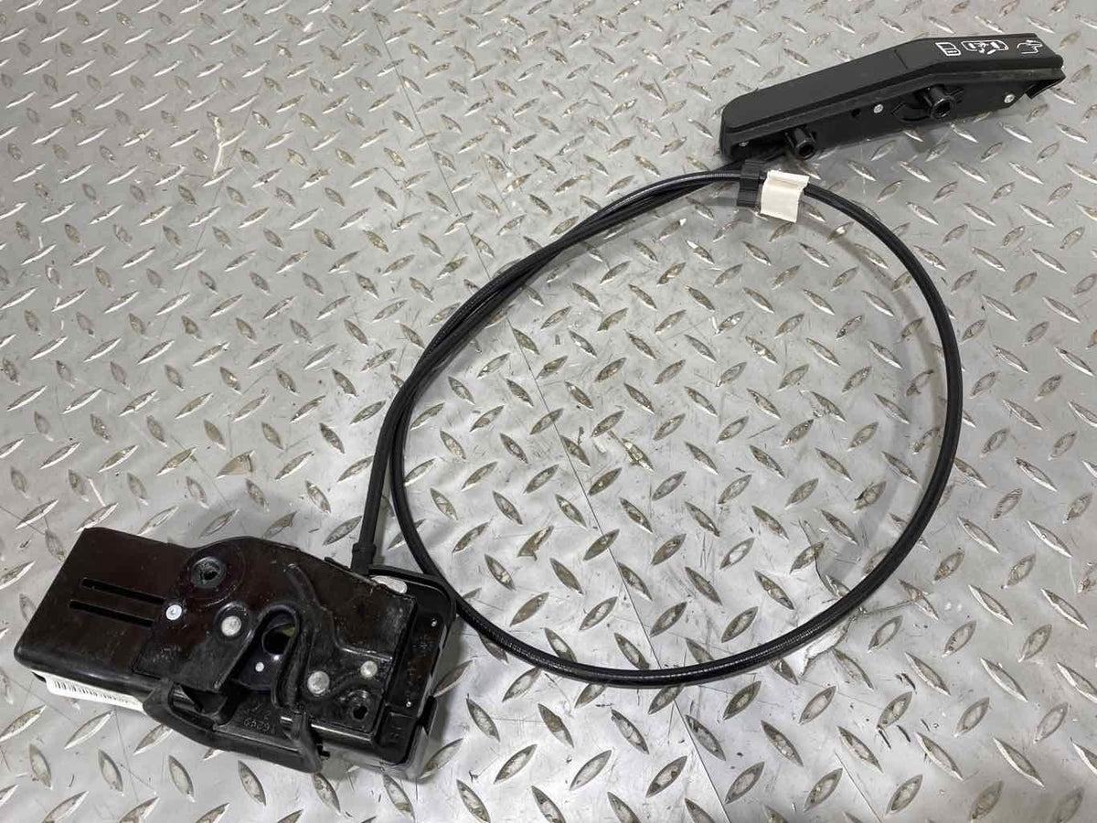 2017 Chevrolet Corvette- Right Front Door Latch