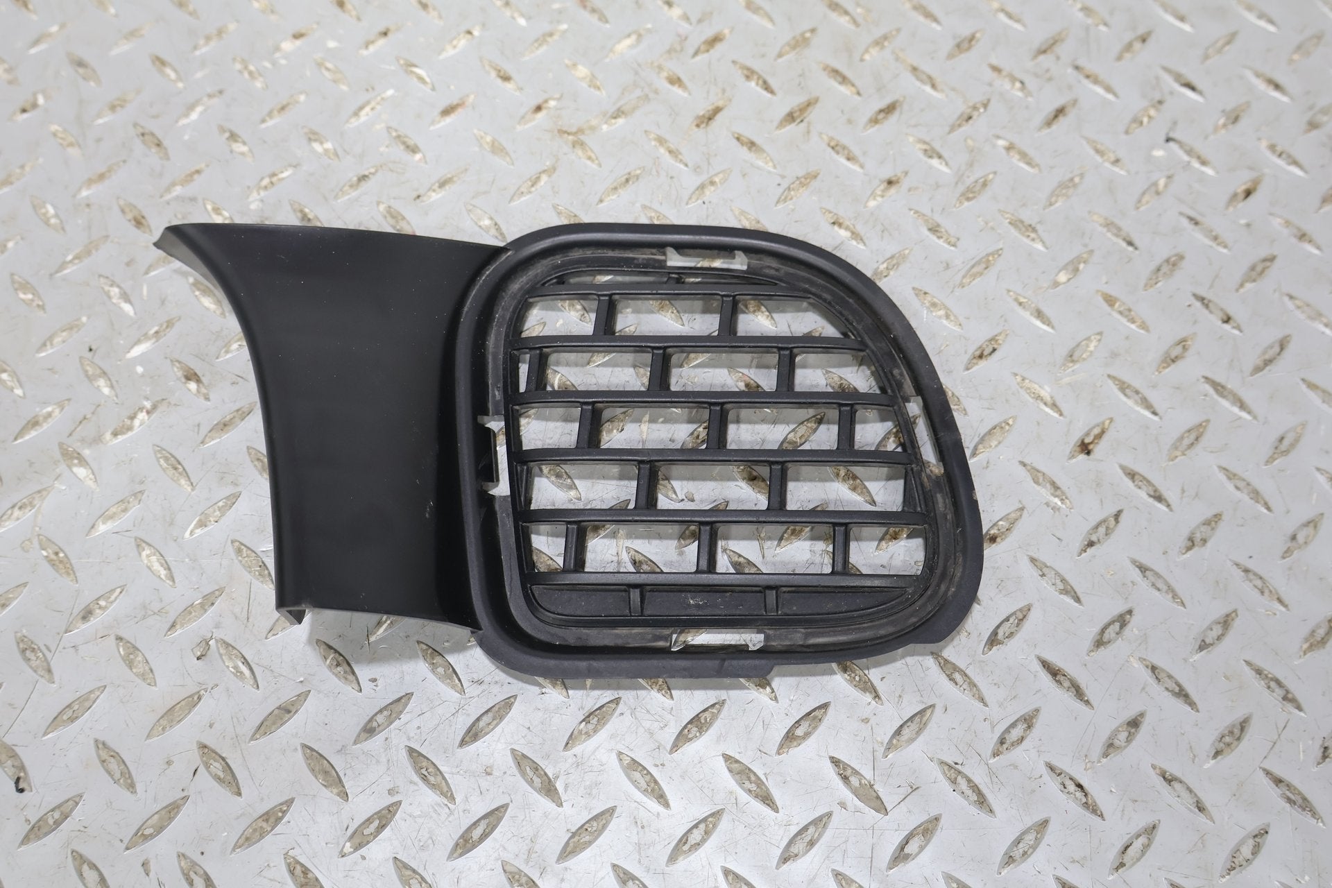 2017 Dodge Challenger- Grille