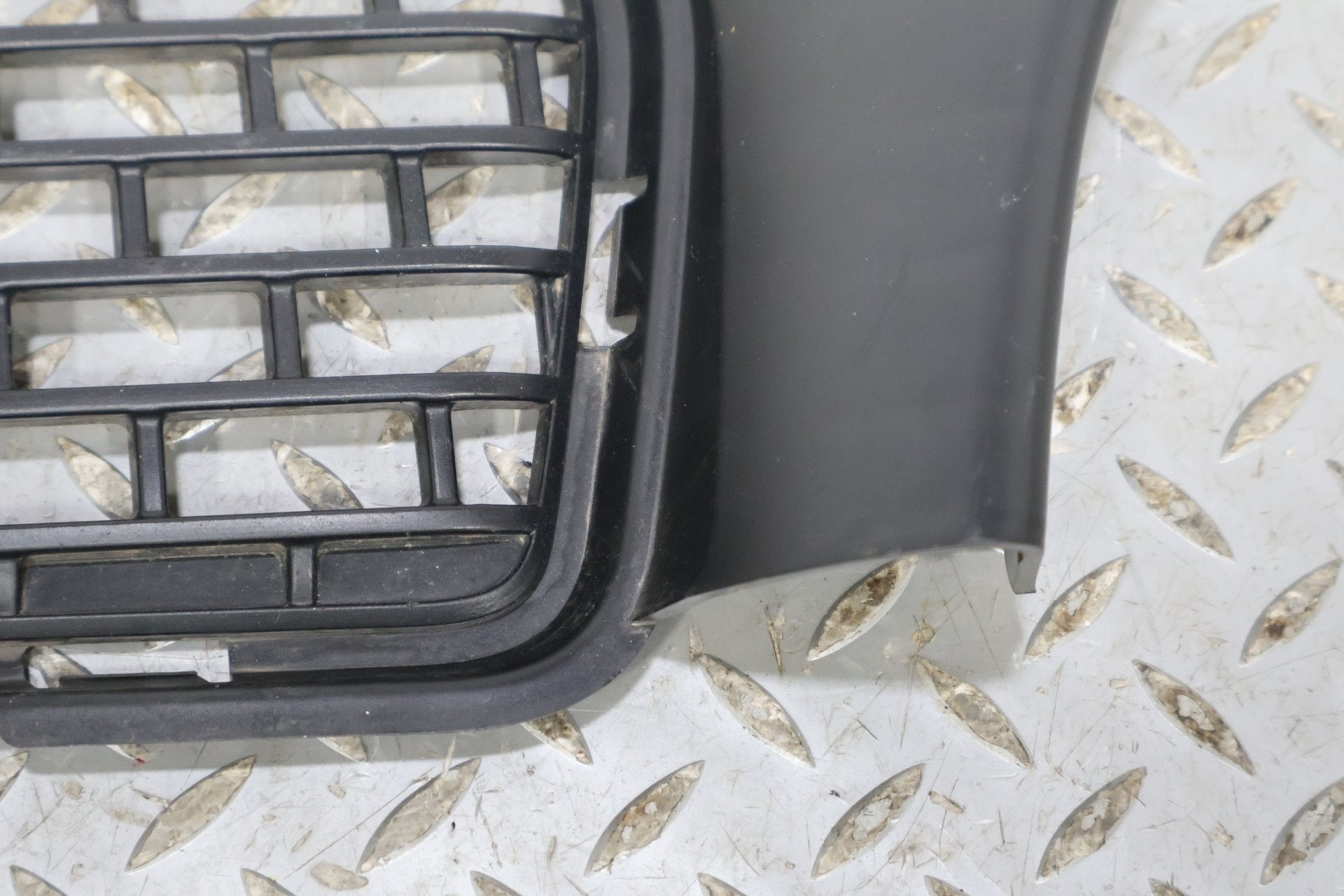 2017 Dodge Challenger- Grille