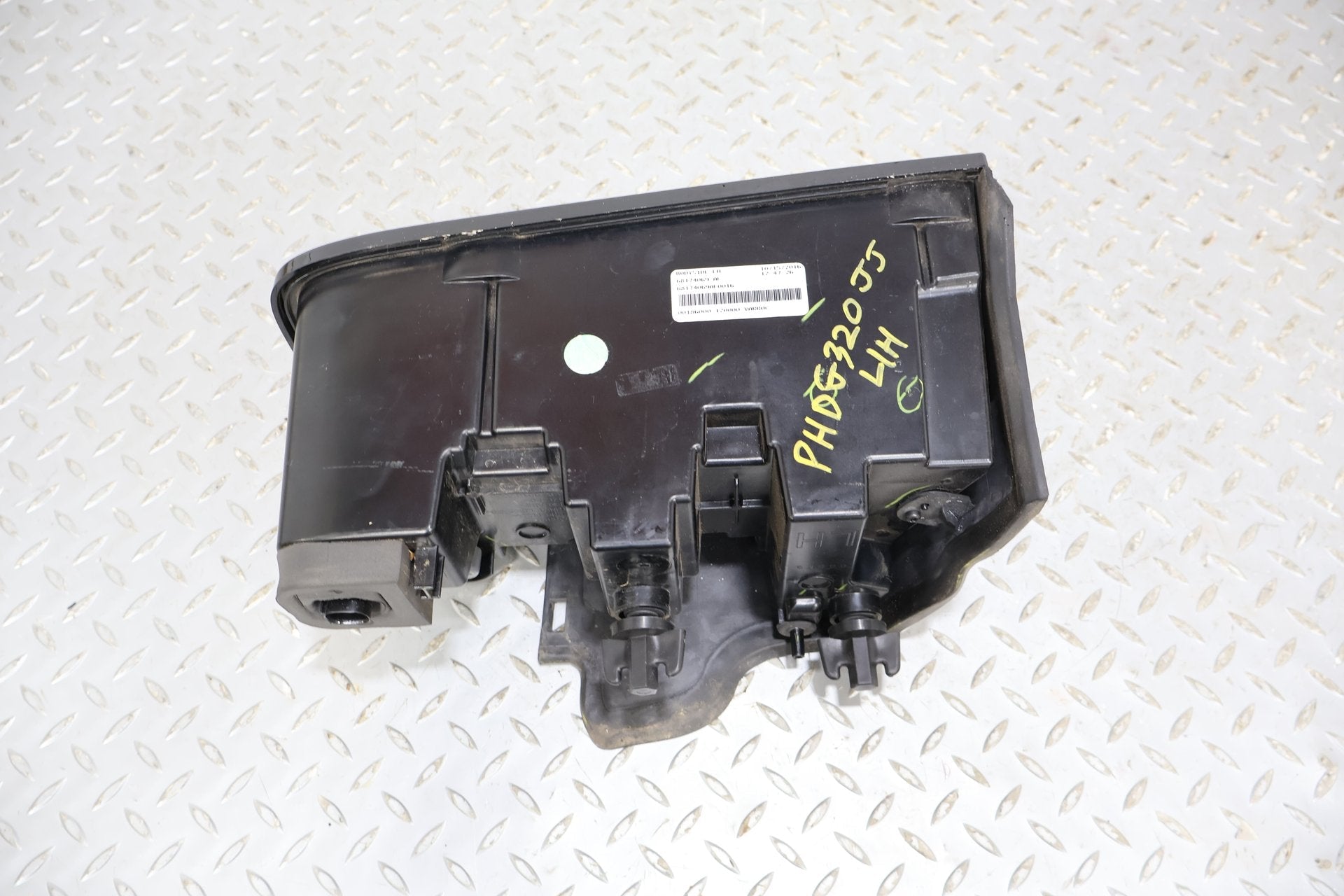 2017 Dodge Challenger- TAIL LIGHT ASSEMBLY