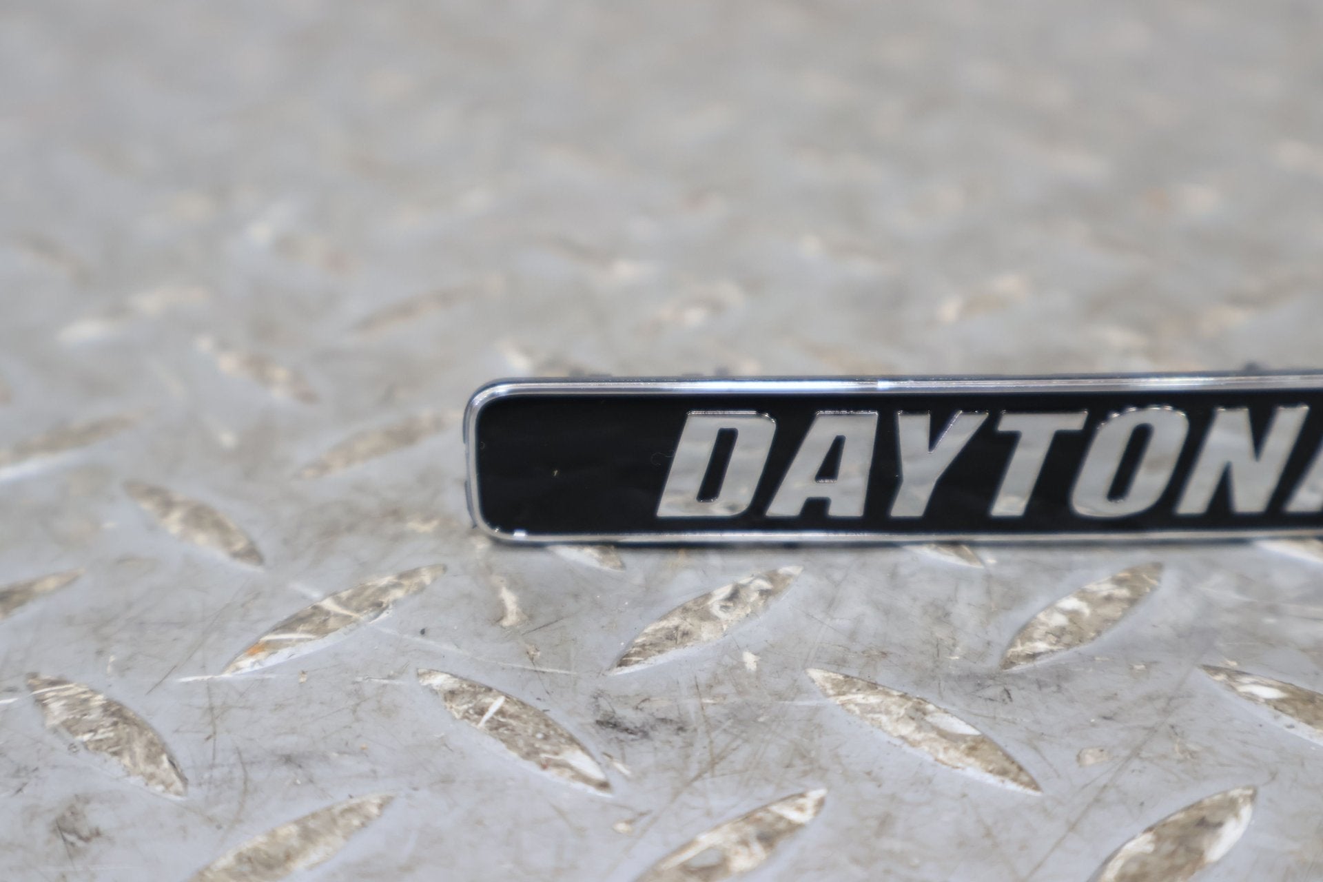 2017 Dodge Charger- Emblem