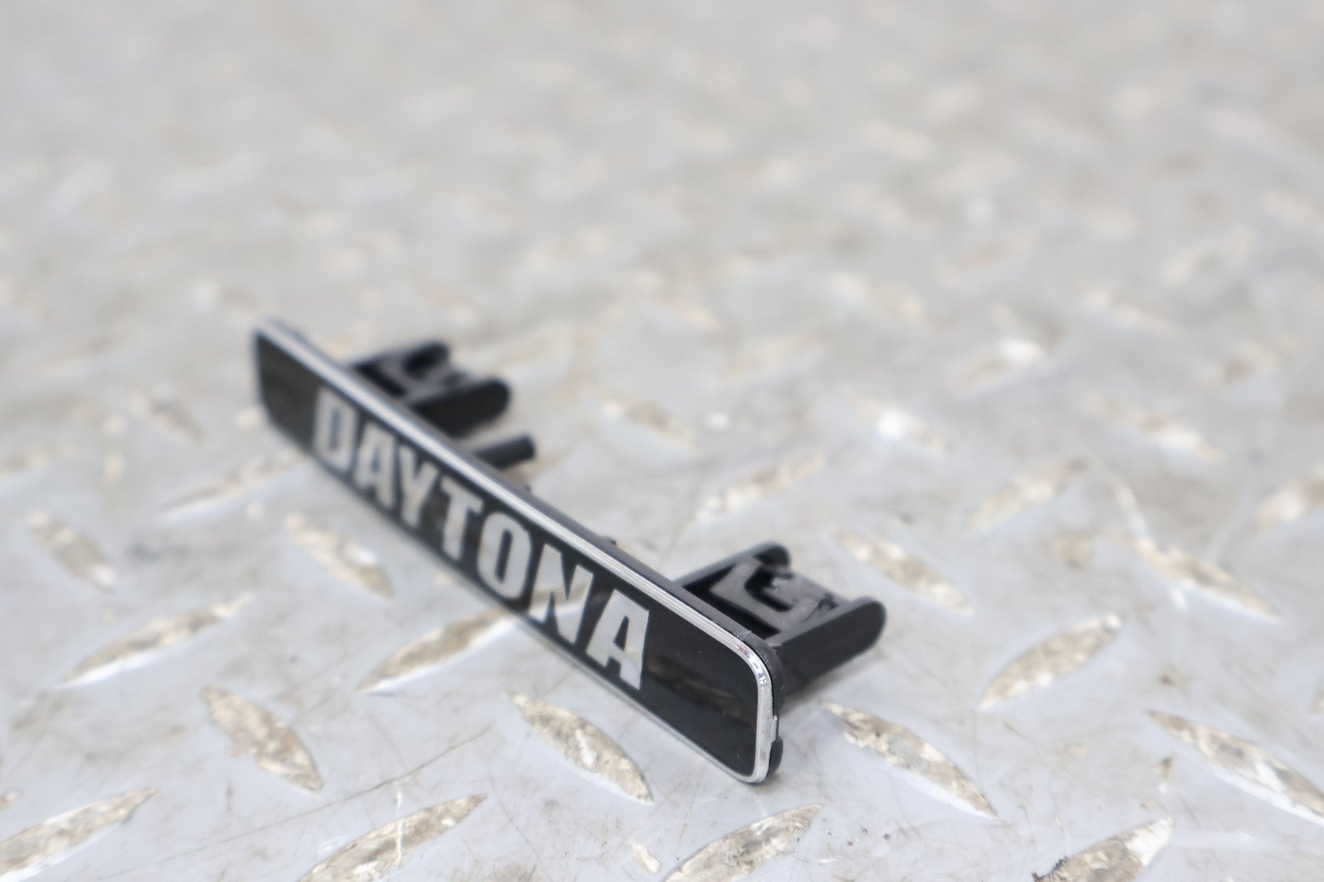 2017 Dodge Charger- Emblem