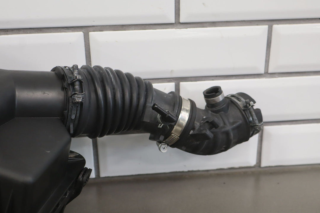 2017 Fiat 124 Spider Abarth OEM Air Cleaner Assembly See Photos