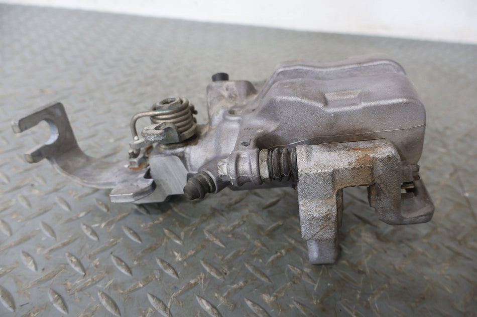2017 Fiat 124 Spider- Caliper