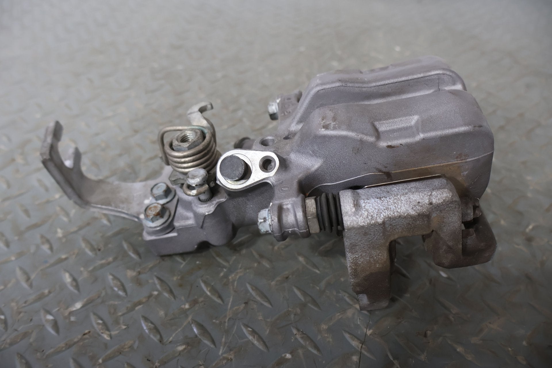 2017 Fiat 124 Spider- Caliper