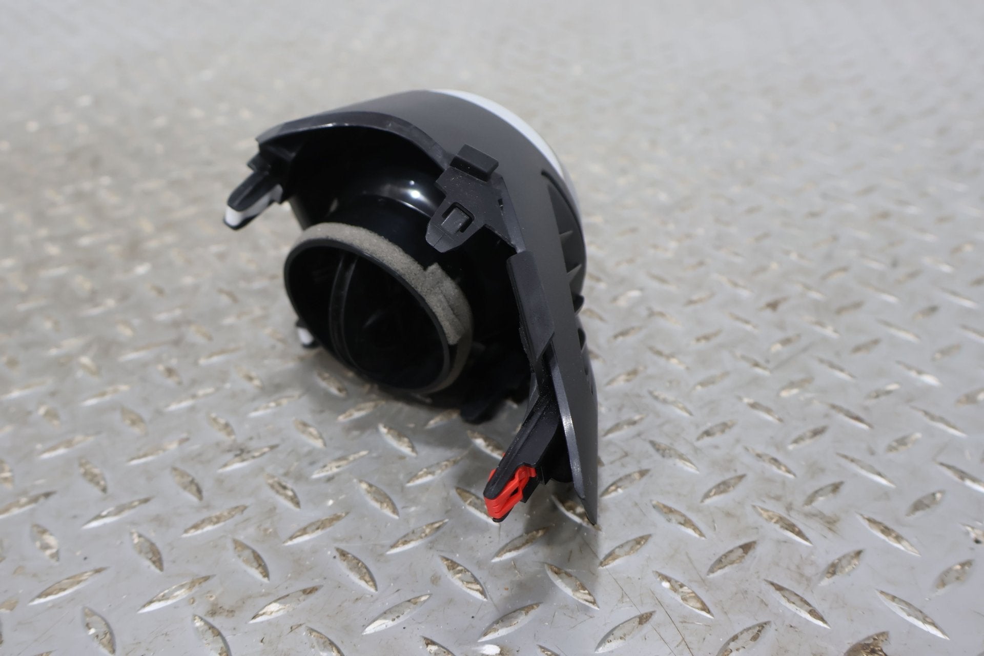 2017 Fiat 124 Spider- Dash Vent