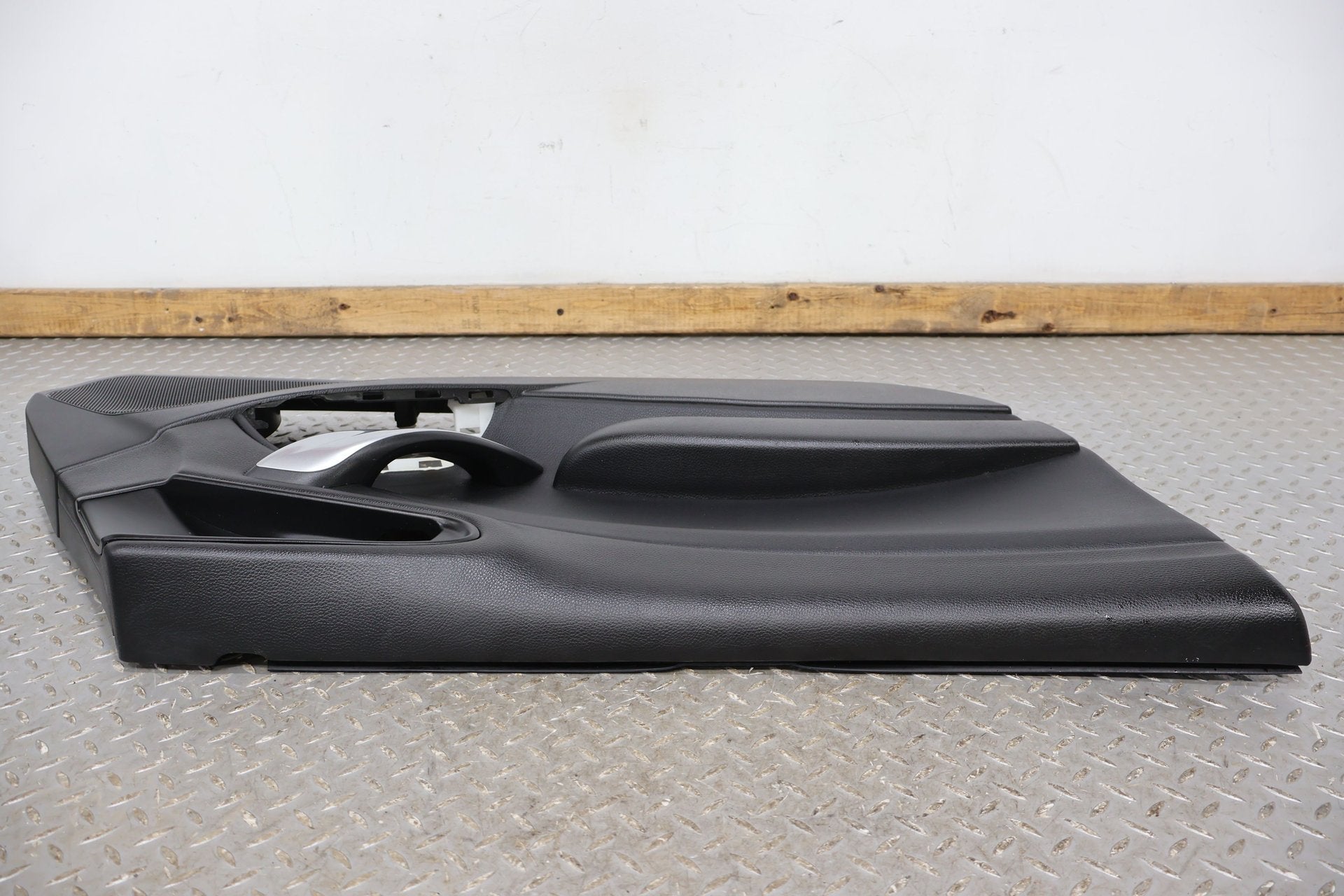 2017 Fiat 124 Spider- FRONT DOOR TRIM PANEL