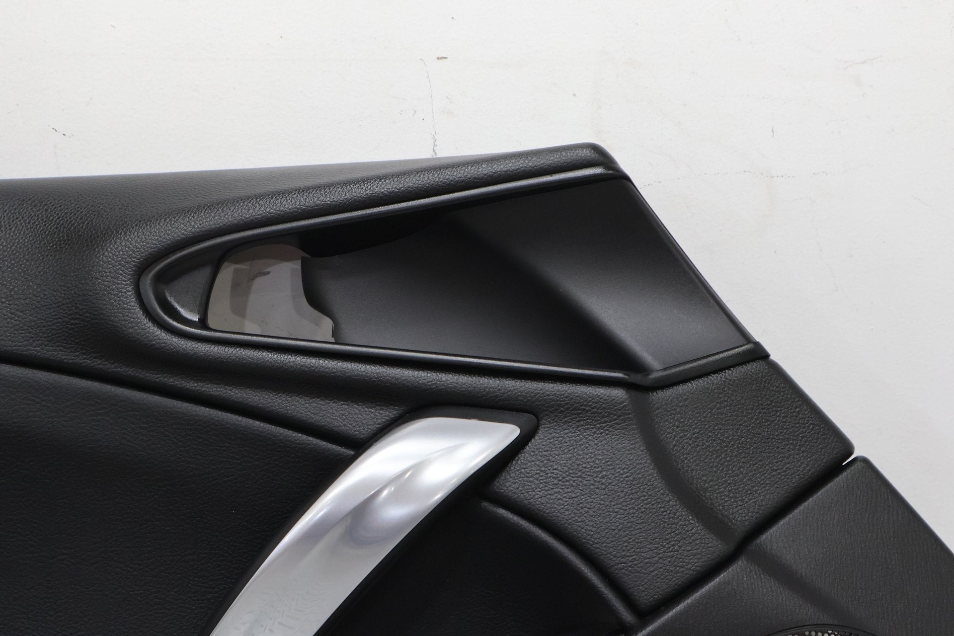 2017 Fiat 124 Spider- FRONT DOOR TRIM PANEL