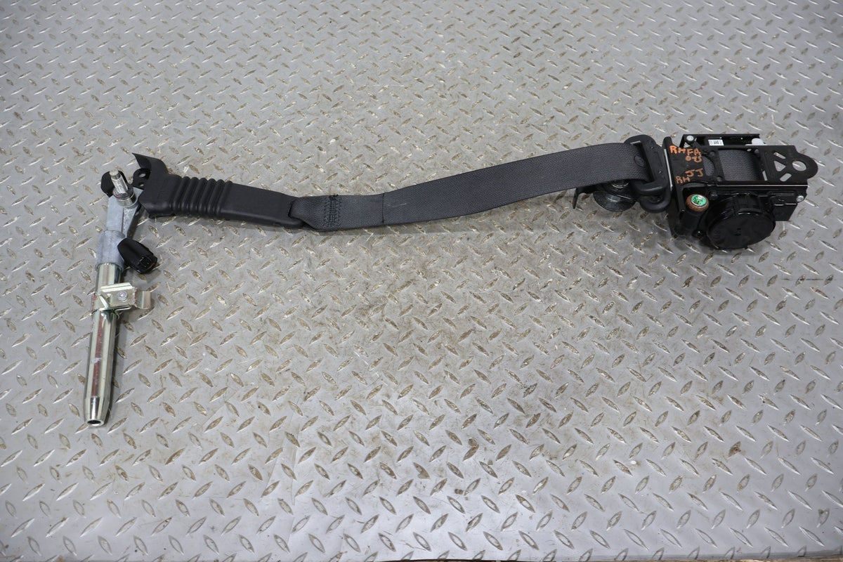 2017 Fiat 124 Spider- Front Seat Belt