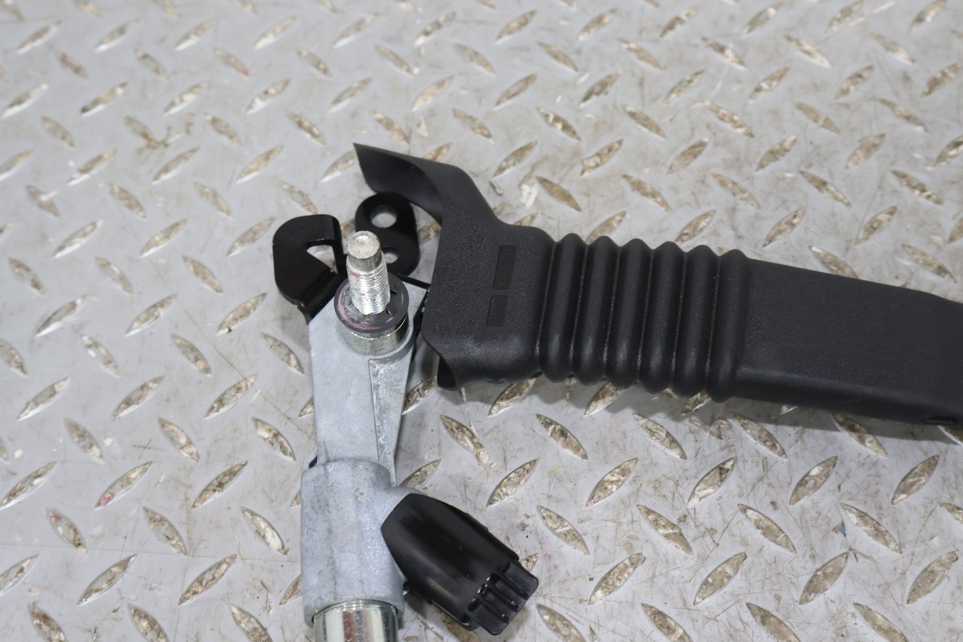 2017 Fiat 124 Spider- Front Seat Belt