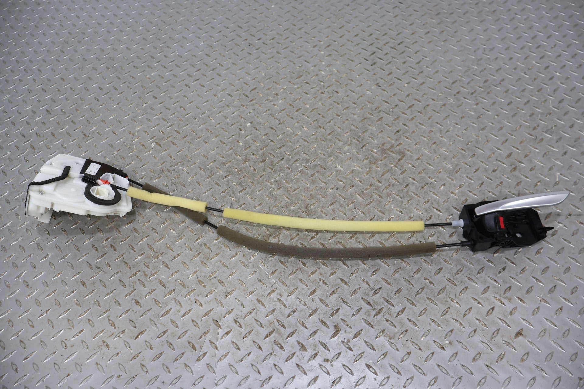2017 Fiat 124 Spider- Right Front Door Latch
