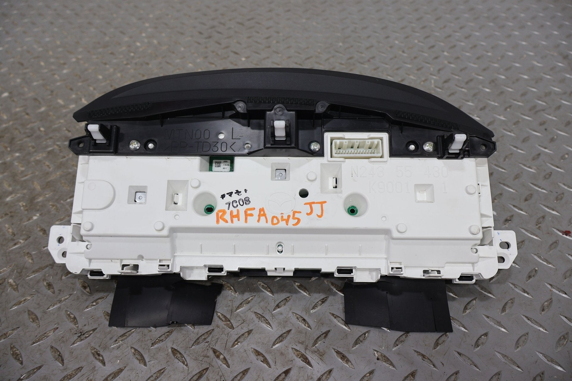 2017 Fiat 124 Spider- Speedometer
