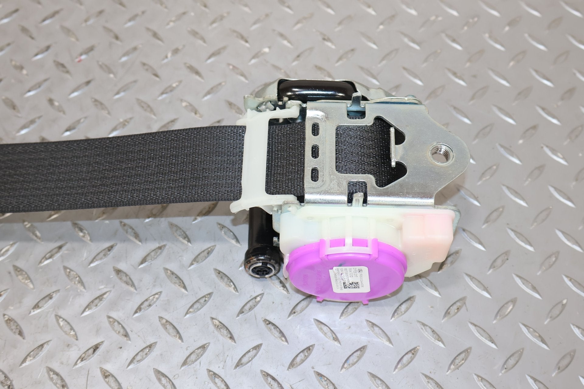 2017 Ford Mustang- Front Seat Belt