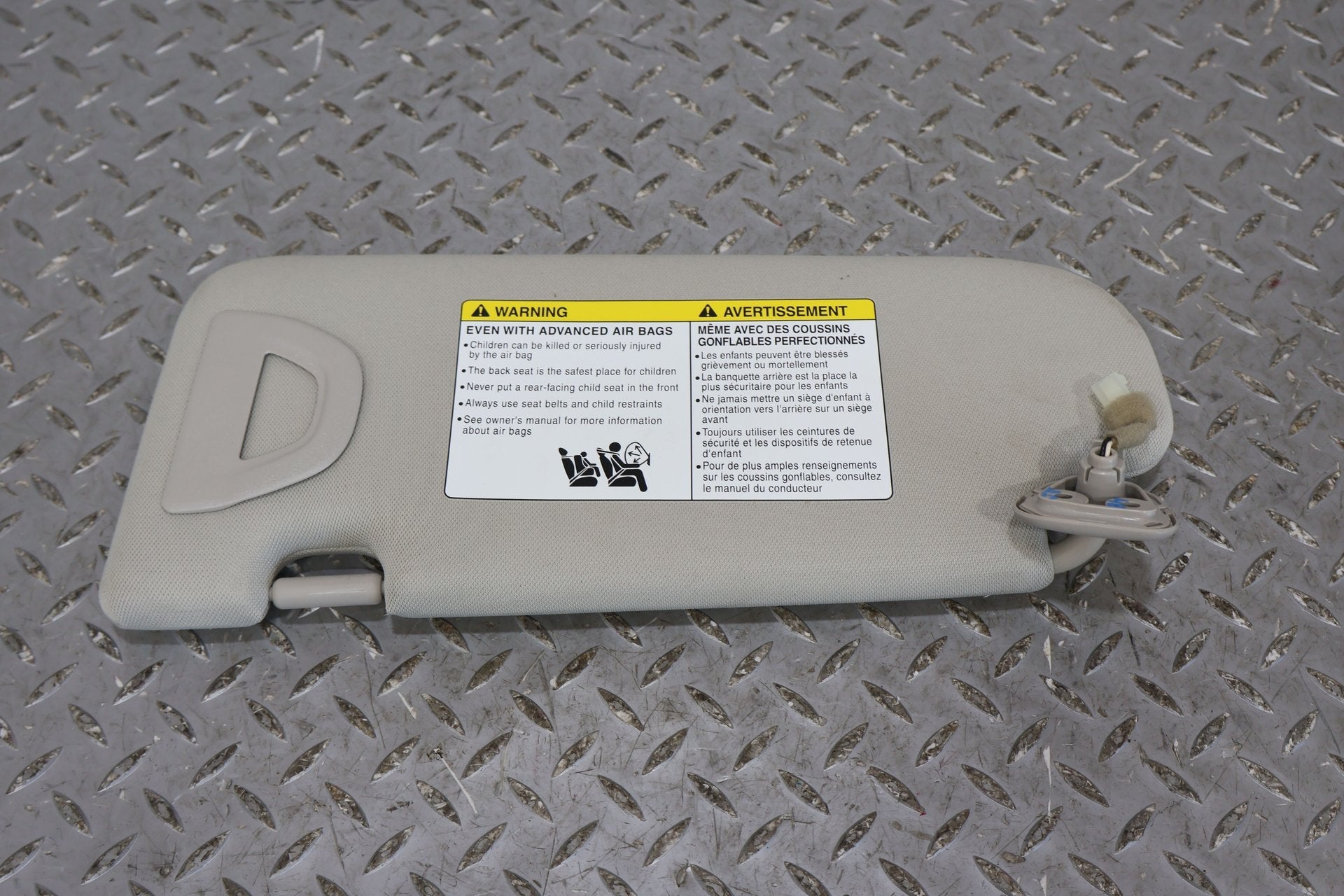 2017 Infiniti Q50- Sun Visor