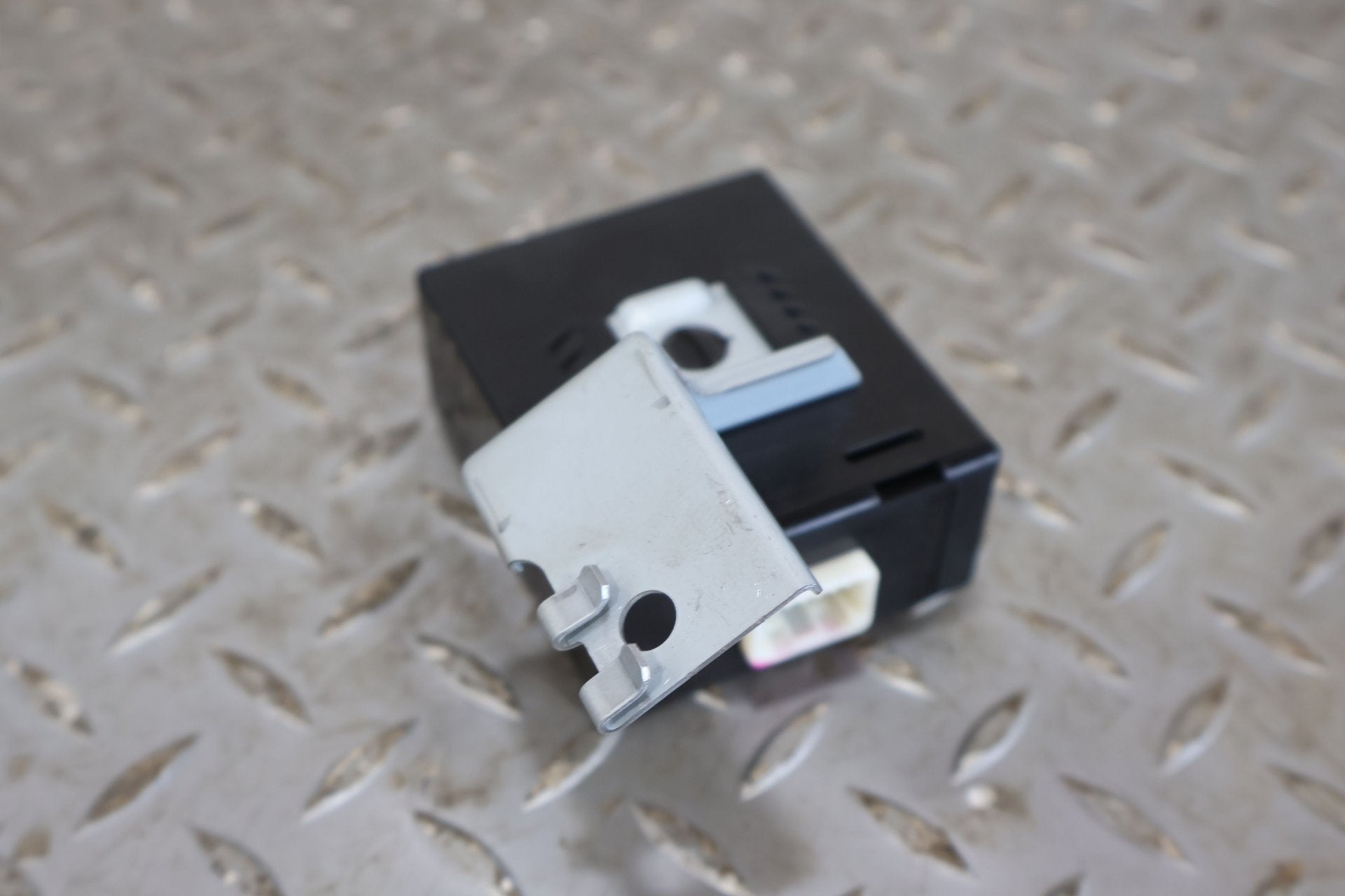 2017 Nissan Titan XD- Chassis Control Module