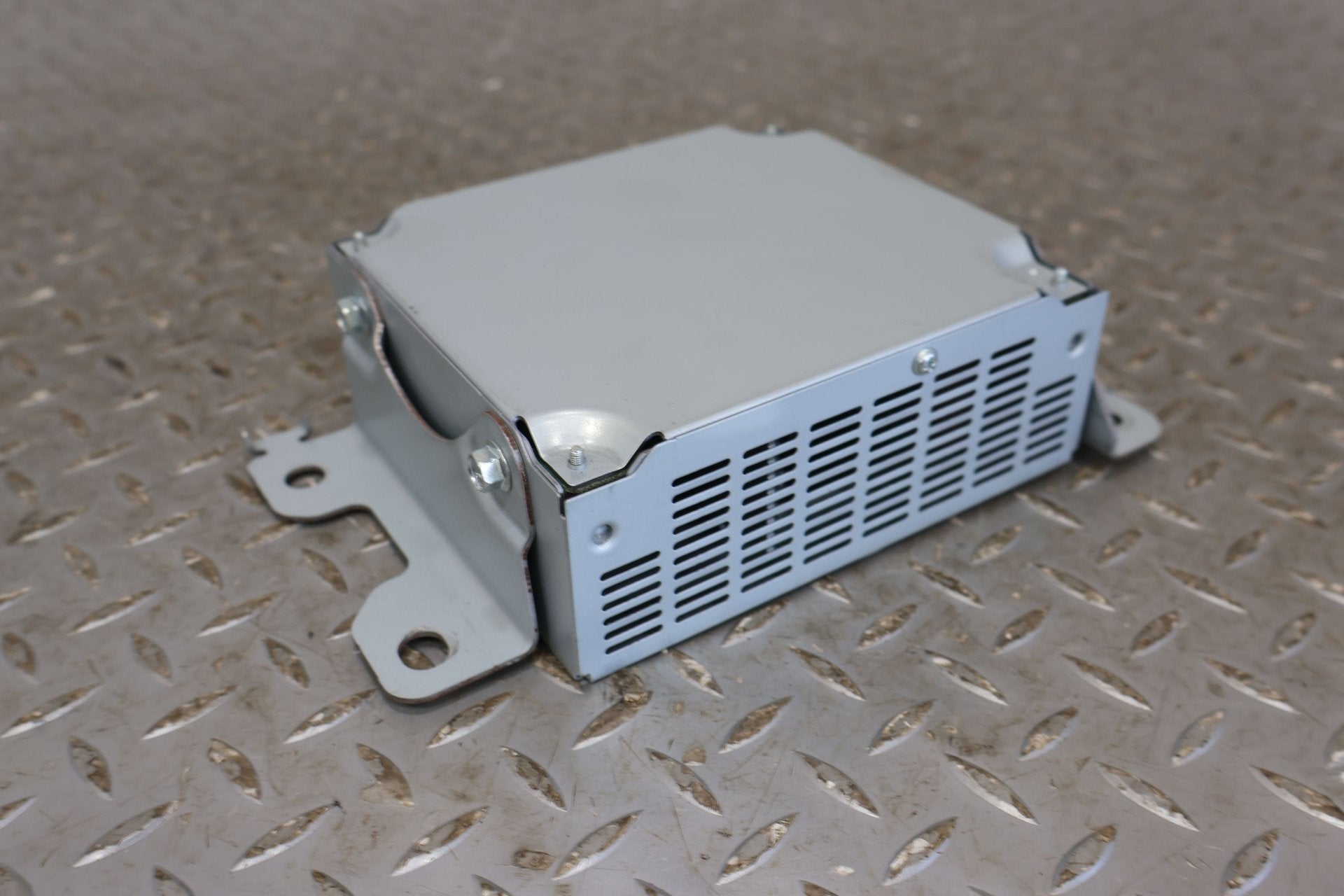 2017 Nissan Titan XD- Chassis Control Module