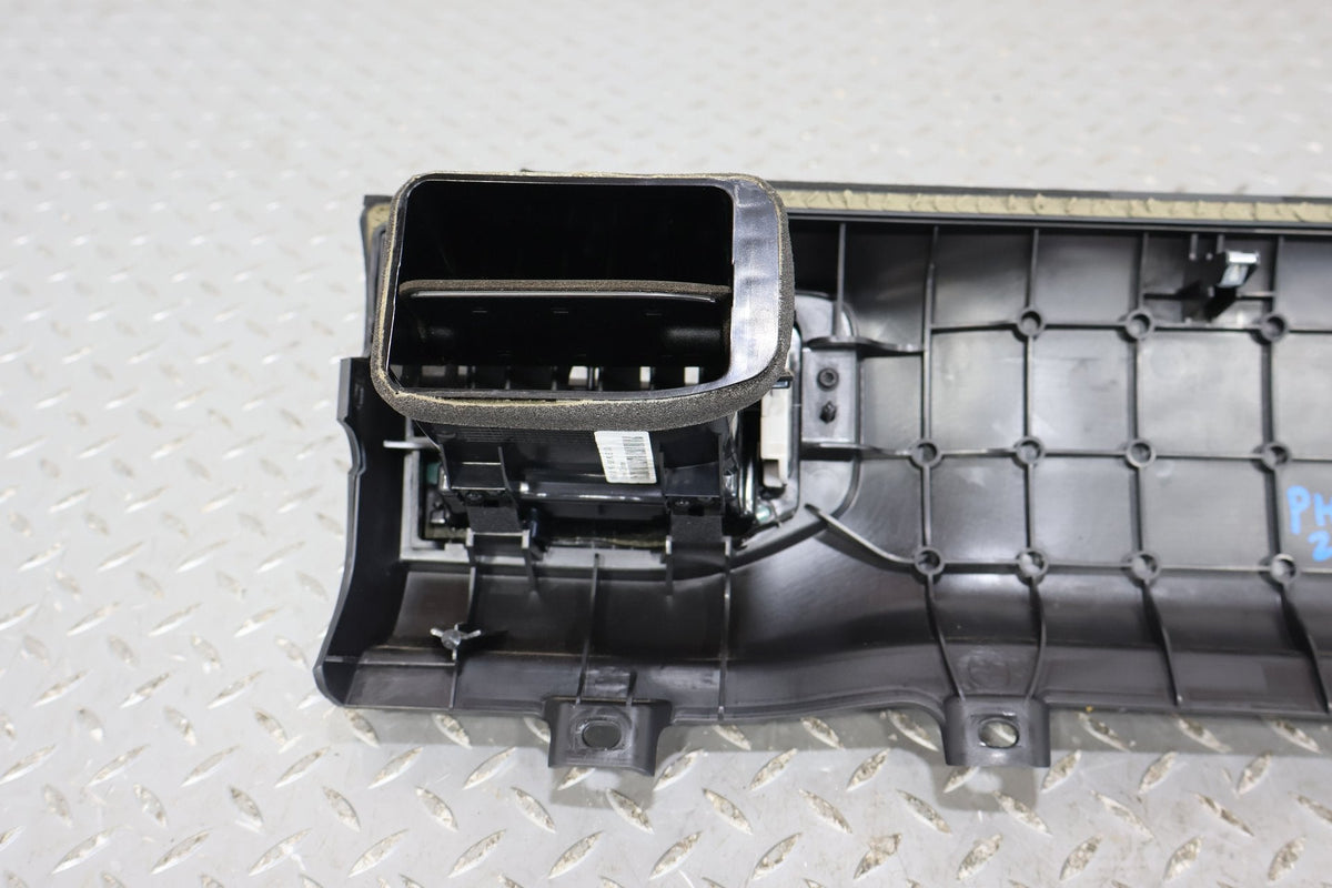 2017 Nissan Titan XD- Dash Vent