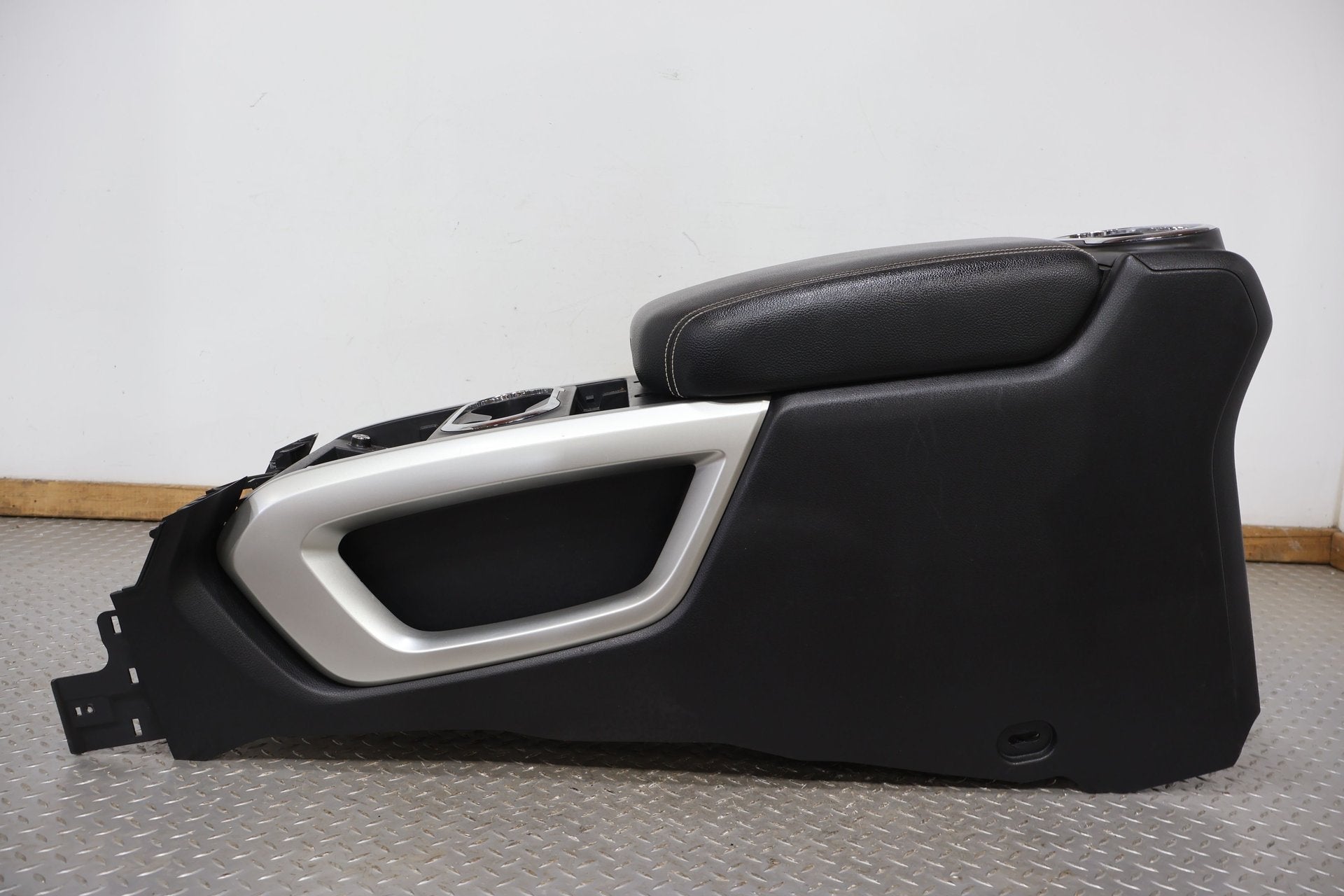 2017 Nissan Titan XD- Front Console