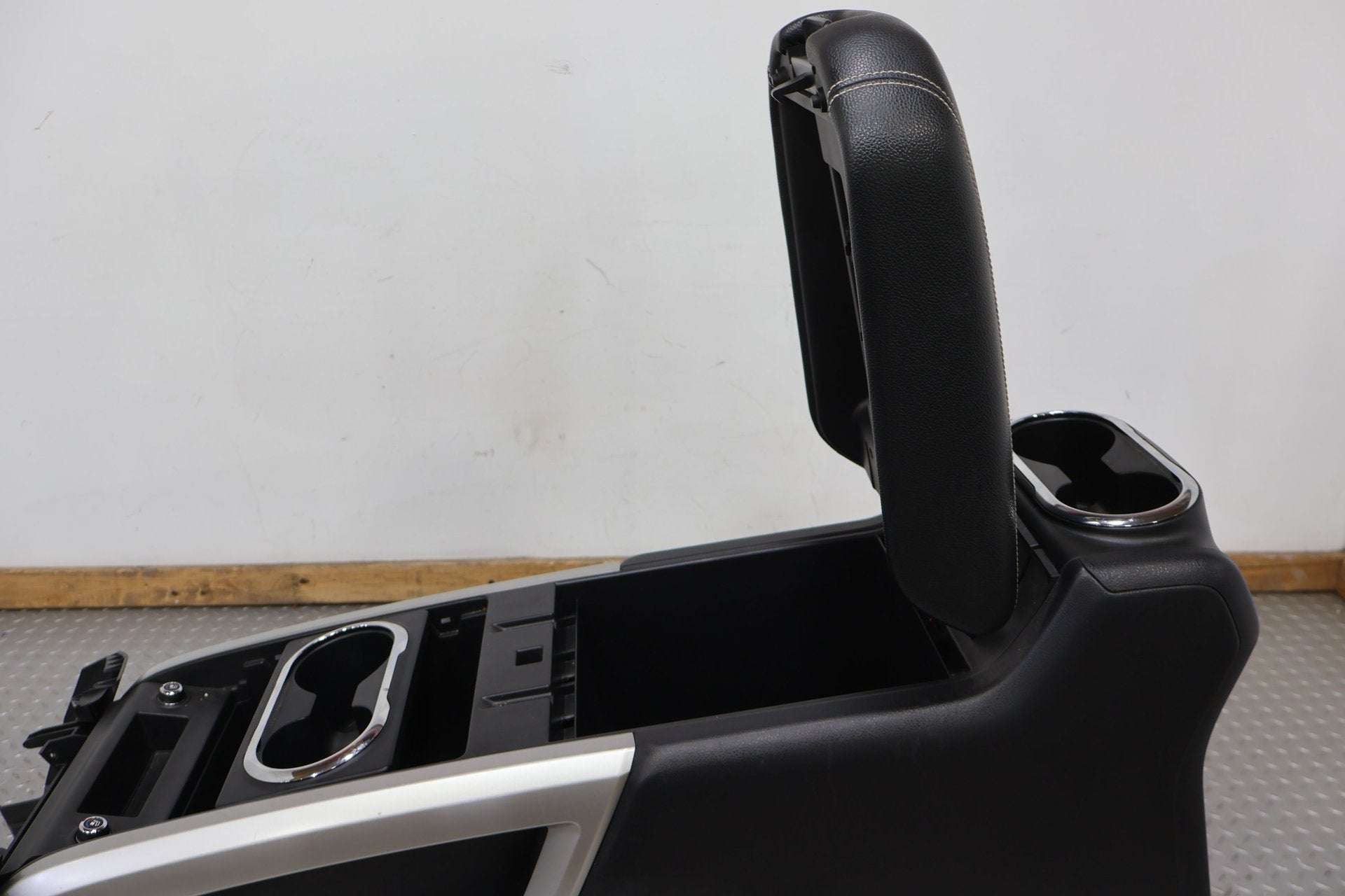 2017 Nissan Titan XD- Front Console