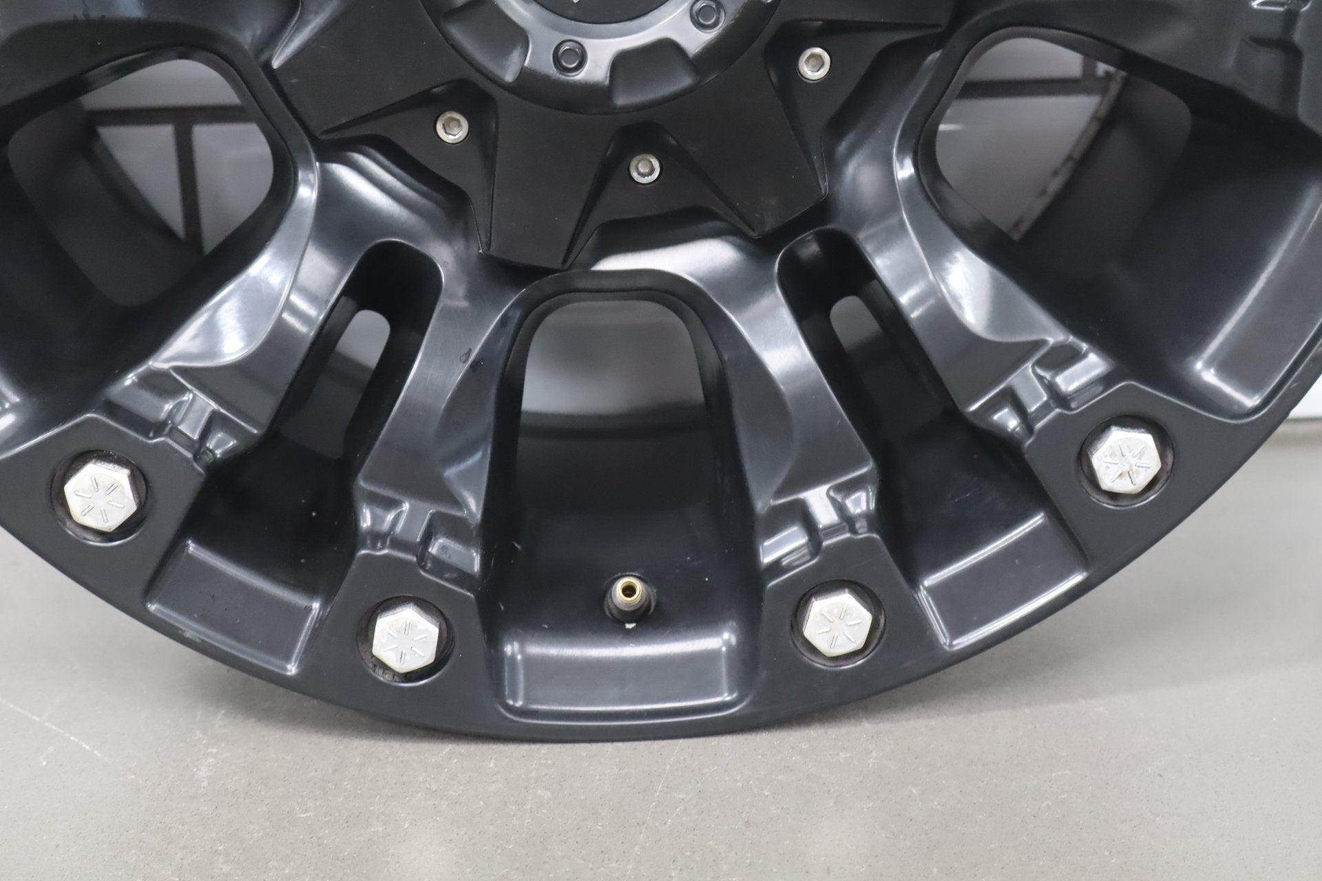 2017 Ram 2500 Fuel Off-Road D560 Wheels/Rims (2) 18x9 et20