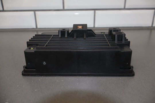 2018 - 2020 Cadillac Escalade Communication Module OEM 84293872